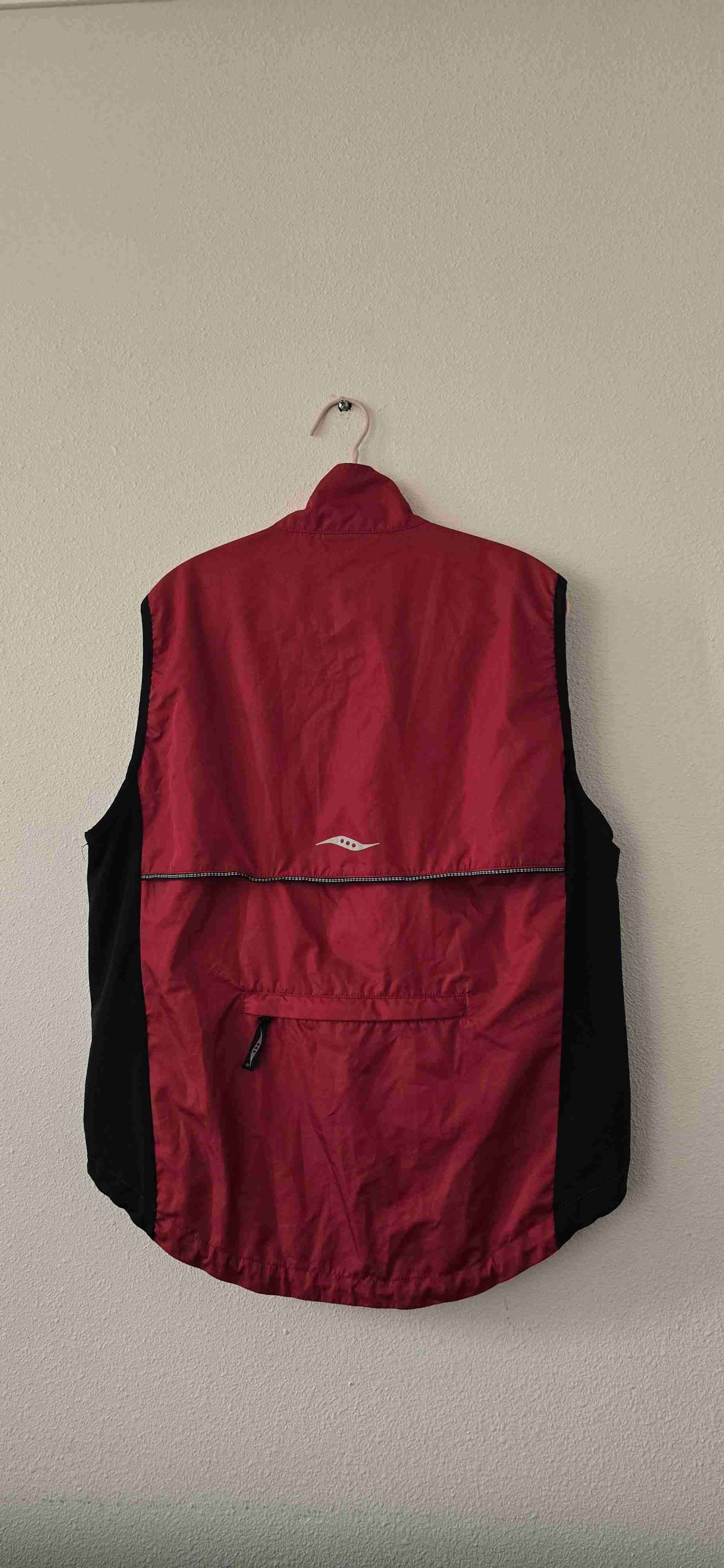 Chaqueta roja sin mangas (conversable) - miniatura 2