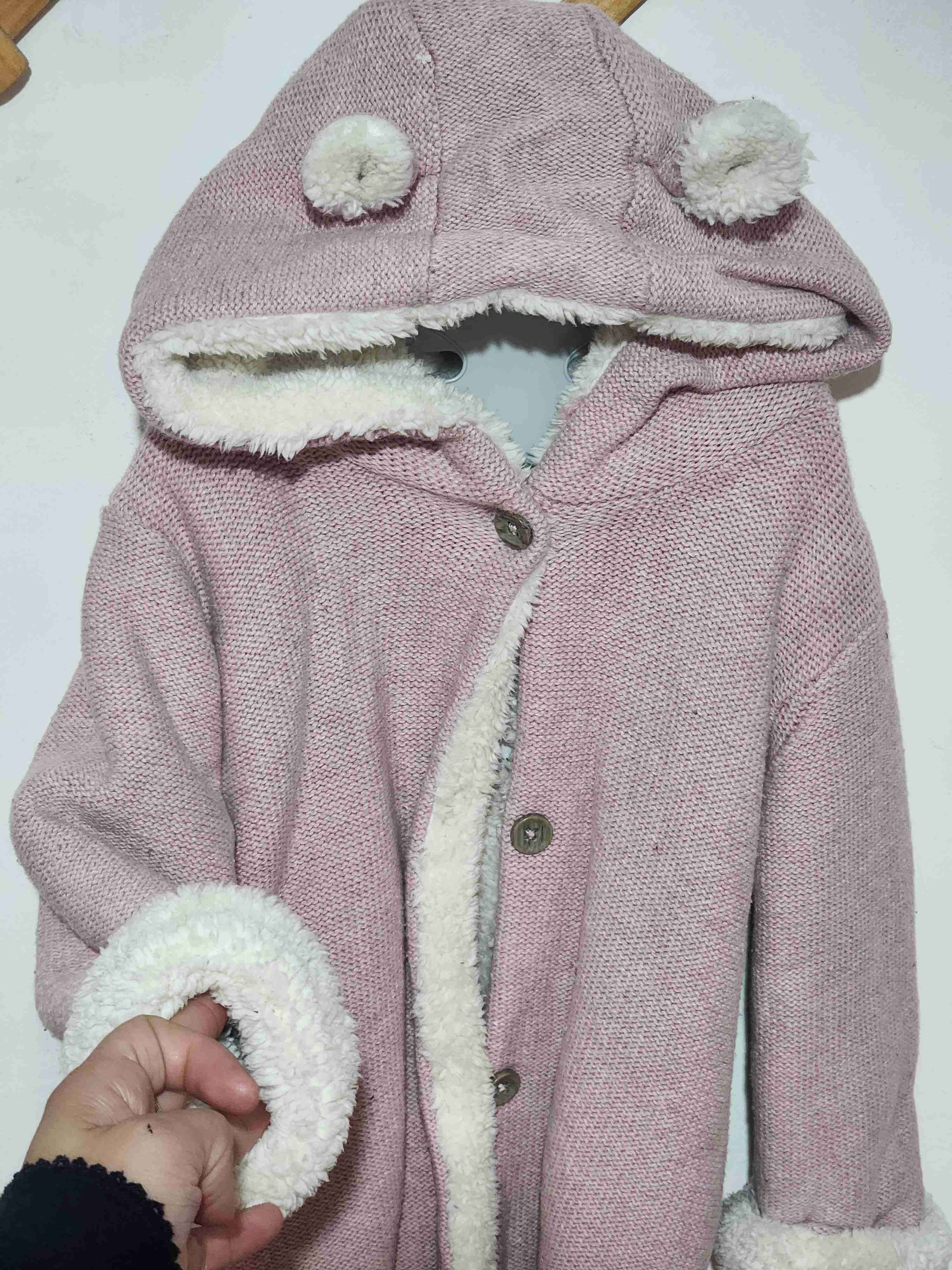 Abrigo rosa con capucha orejitas