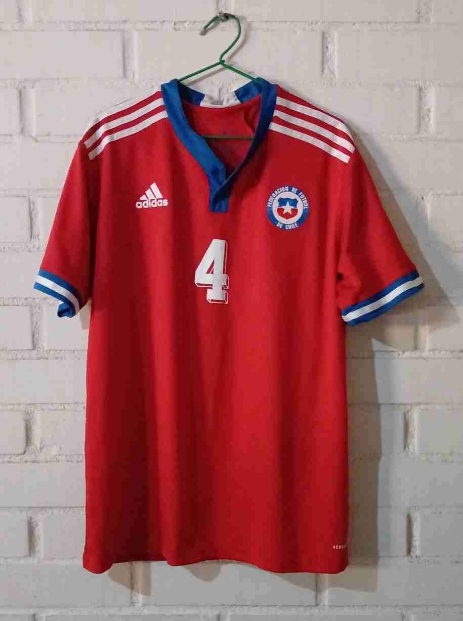 Camiseta roja selección chilena