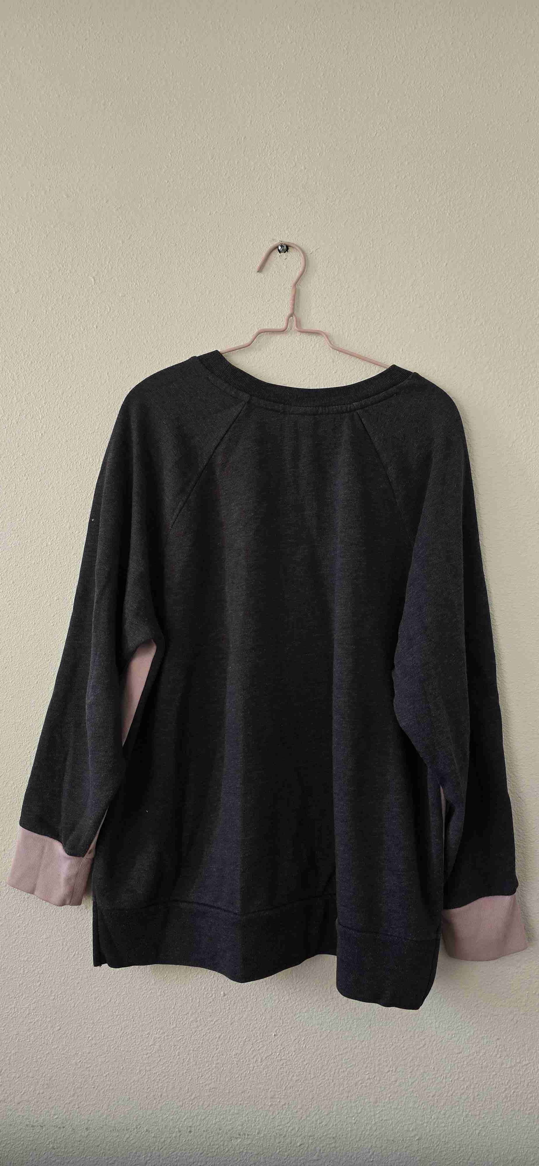 Polerón PINK rosado y negro - miniatura 2