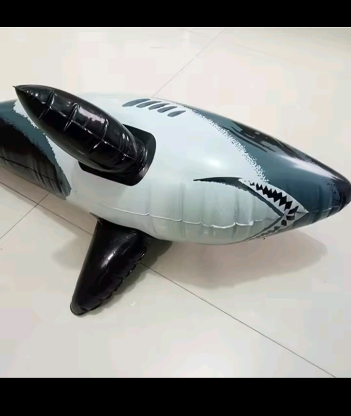 Tiburón inflable grande - miniatura 3