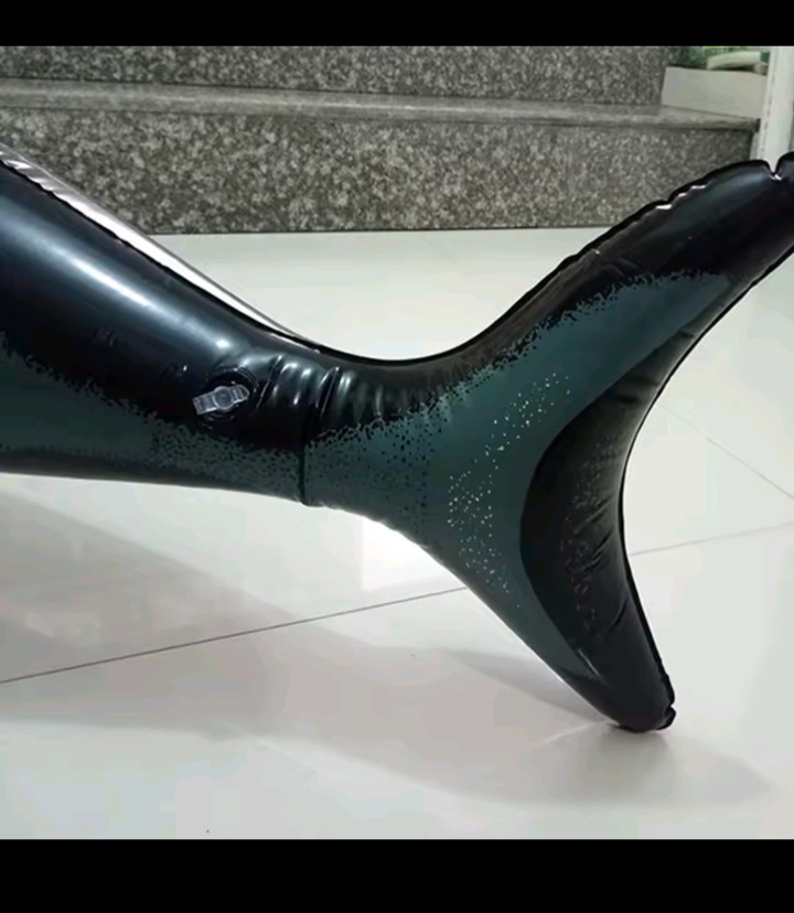 Tiburón inflable grande - miniatura 4