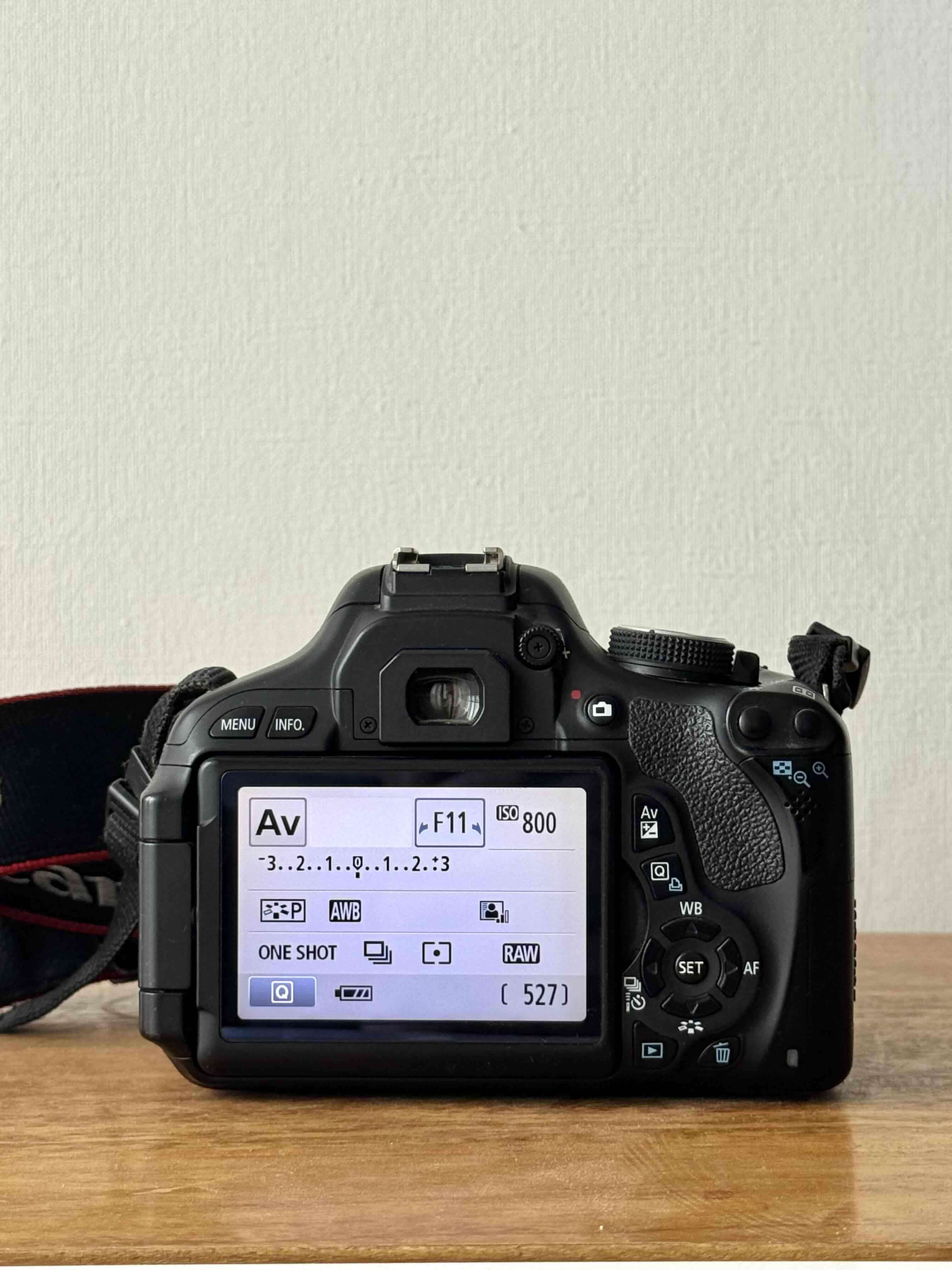 Cámara Canon EOS T3i - miniatura 3