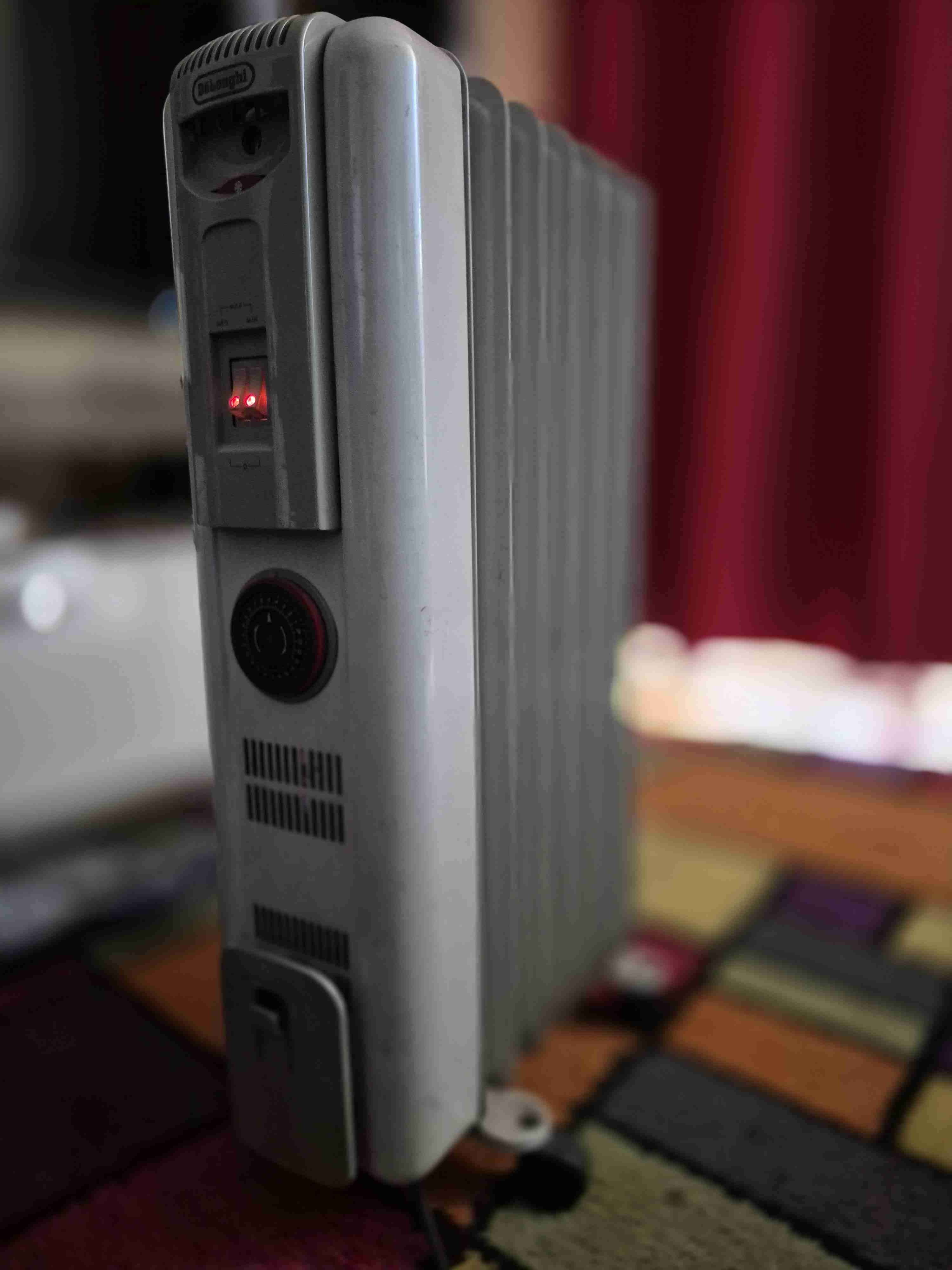 Calefactor de aceite DeLonghi - miniatura 6