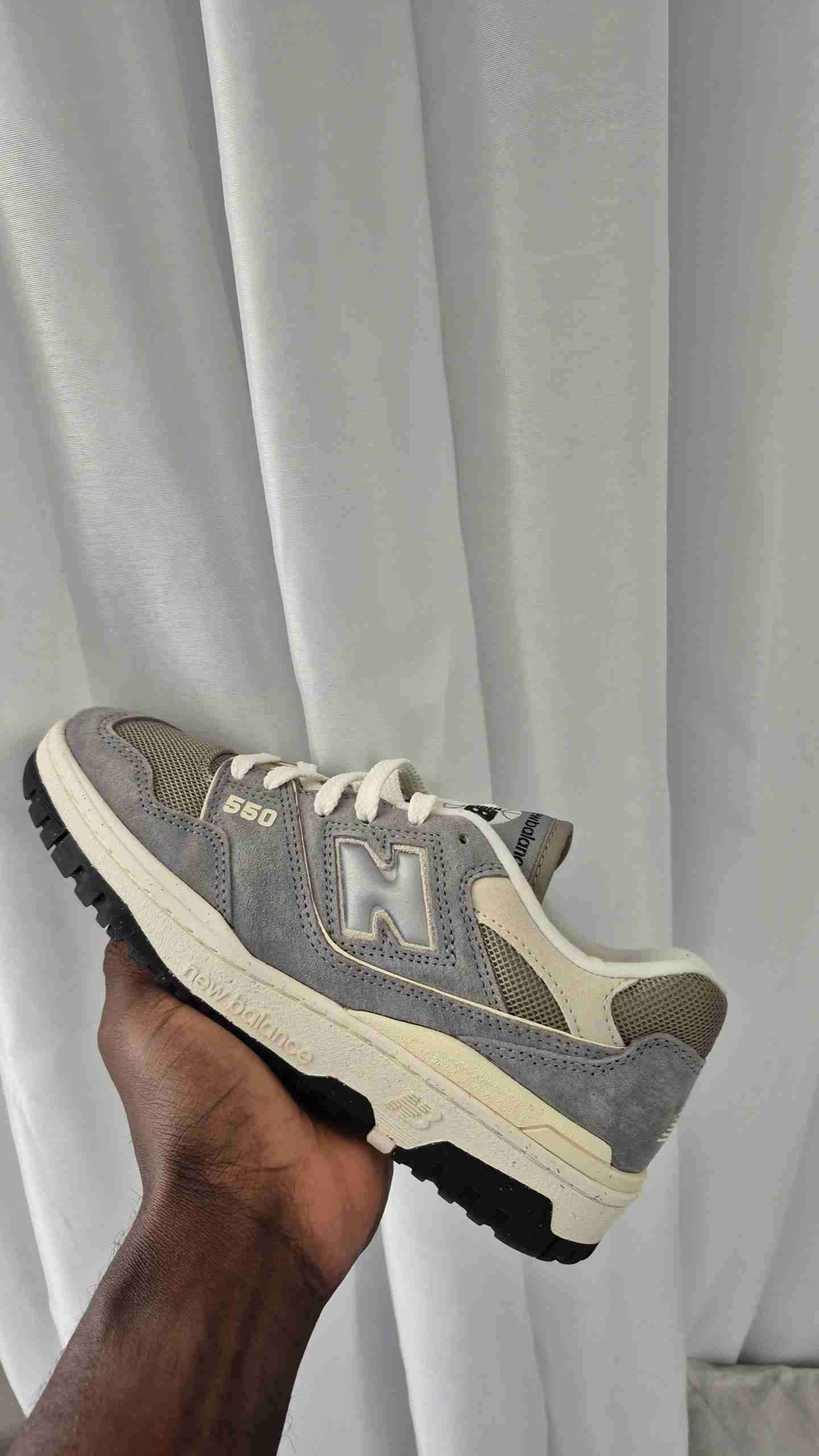 Zapatillas New Balance 550 grises - miniatura 3