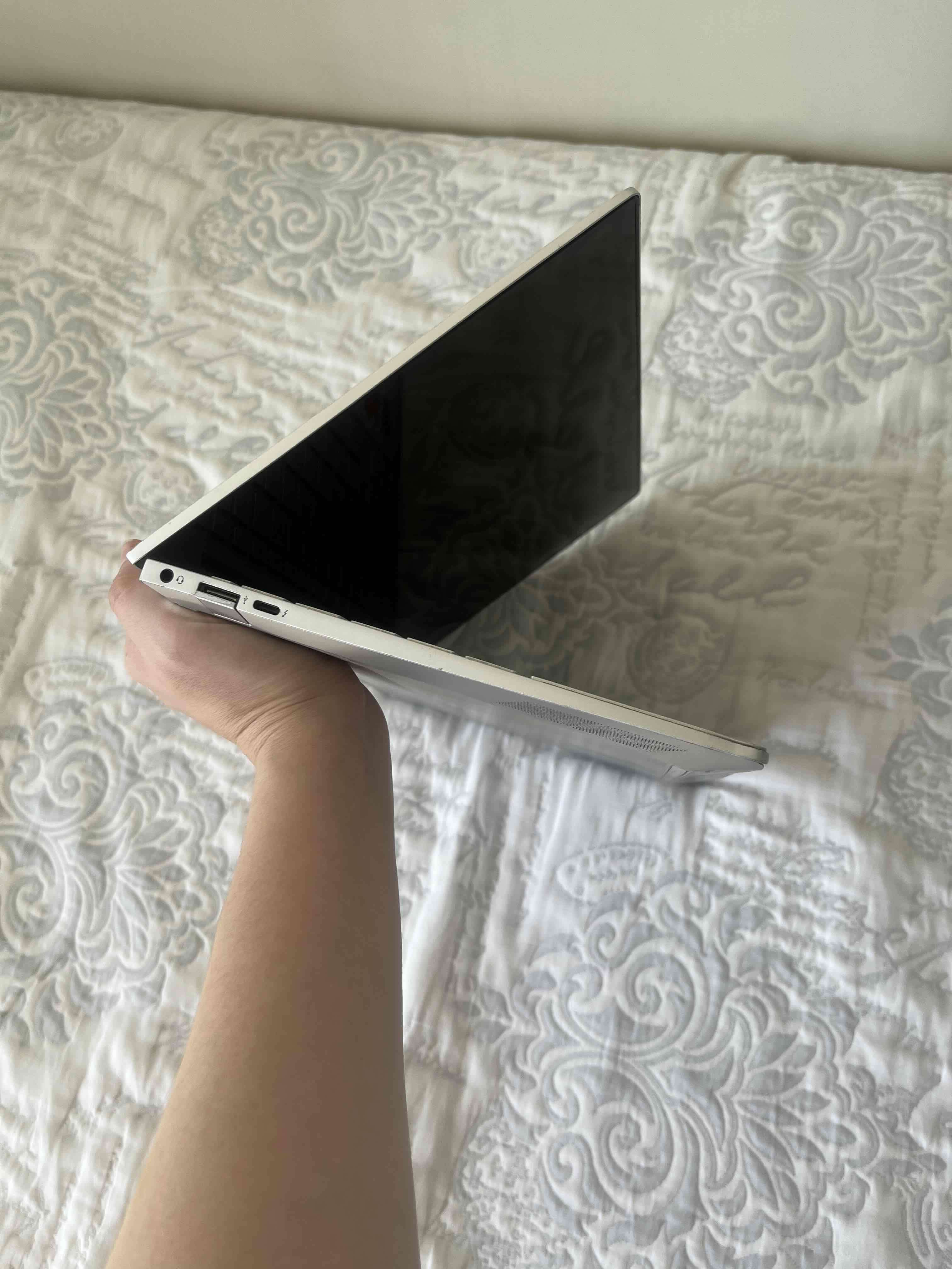 Notebook HP Envy 13 pulgadas  MUY LIVIANO - miniatura 5