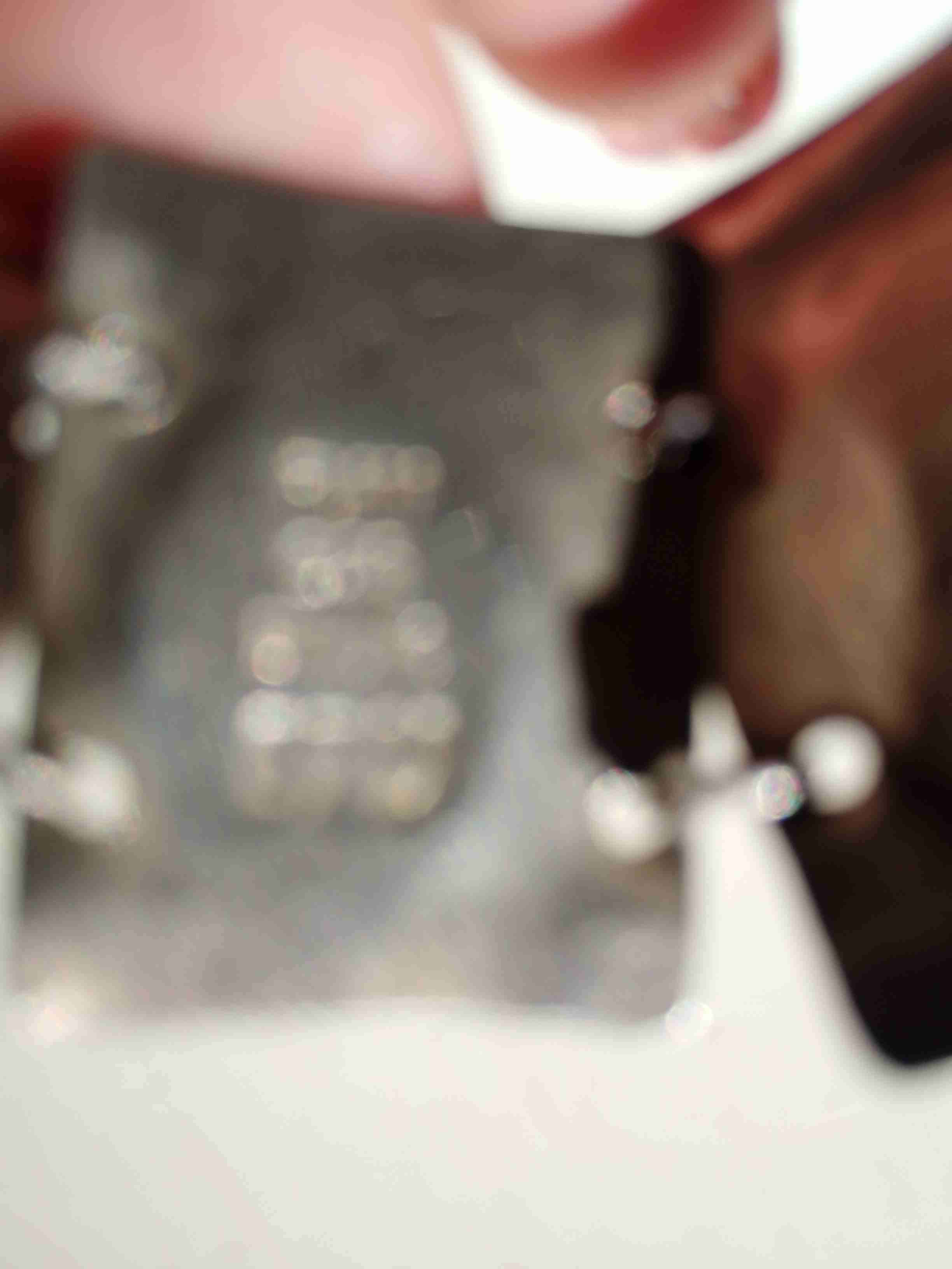 Pulsera artesanal de metal grabado - miniatura 3