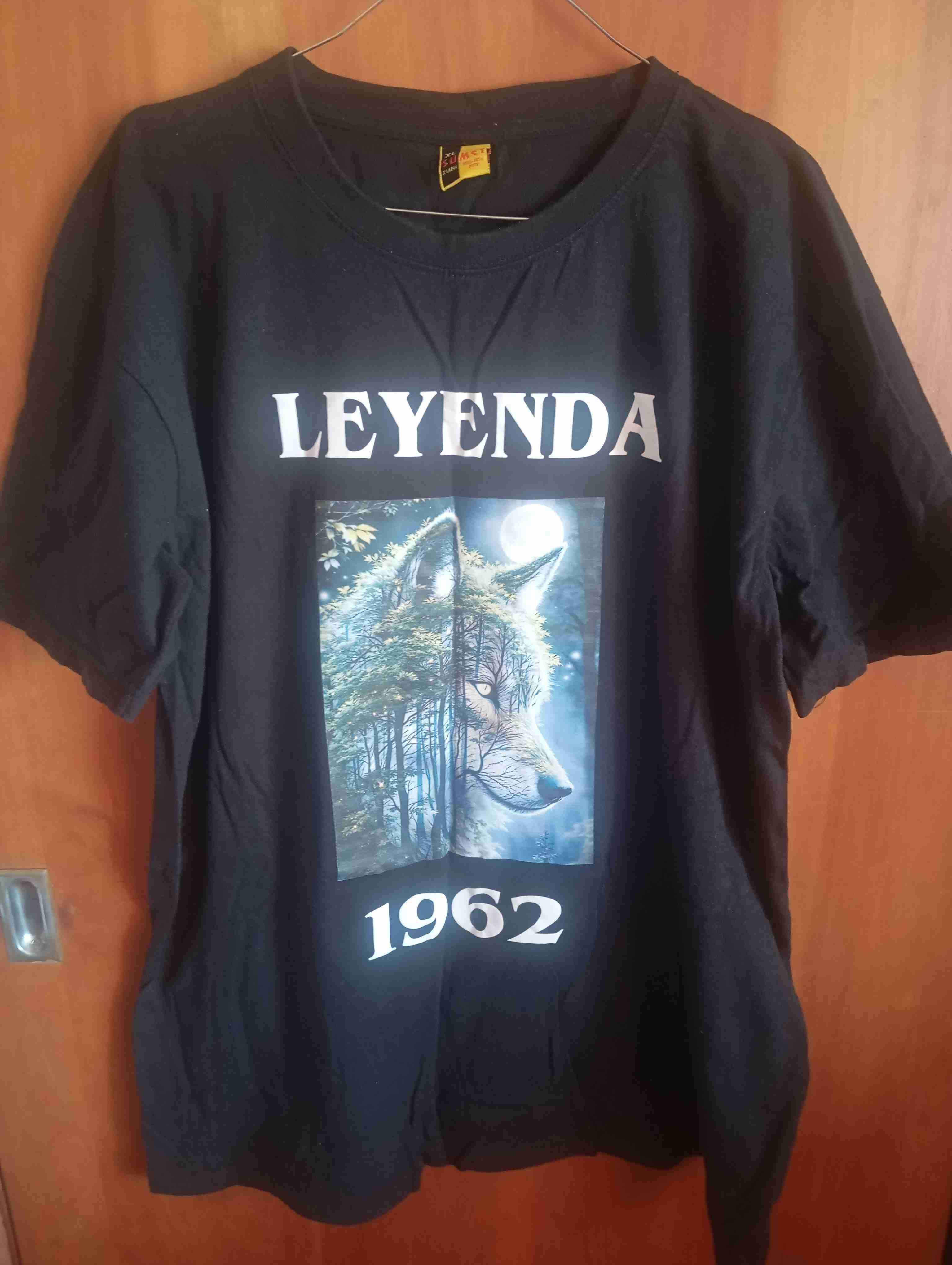 Polera negra Leyenda 1962