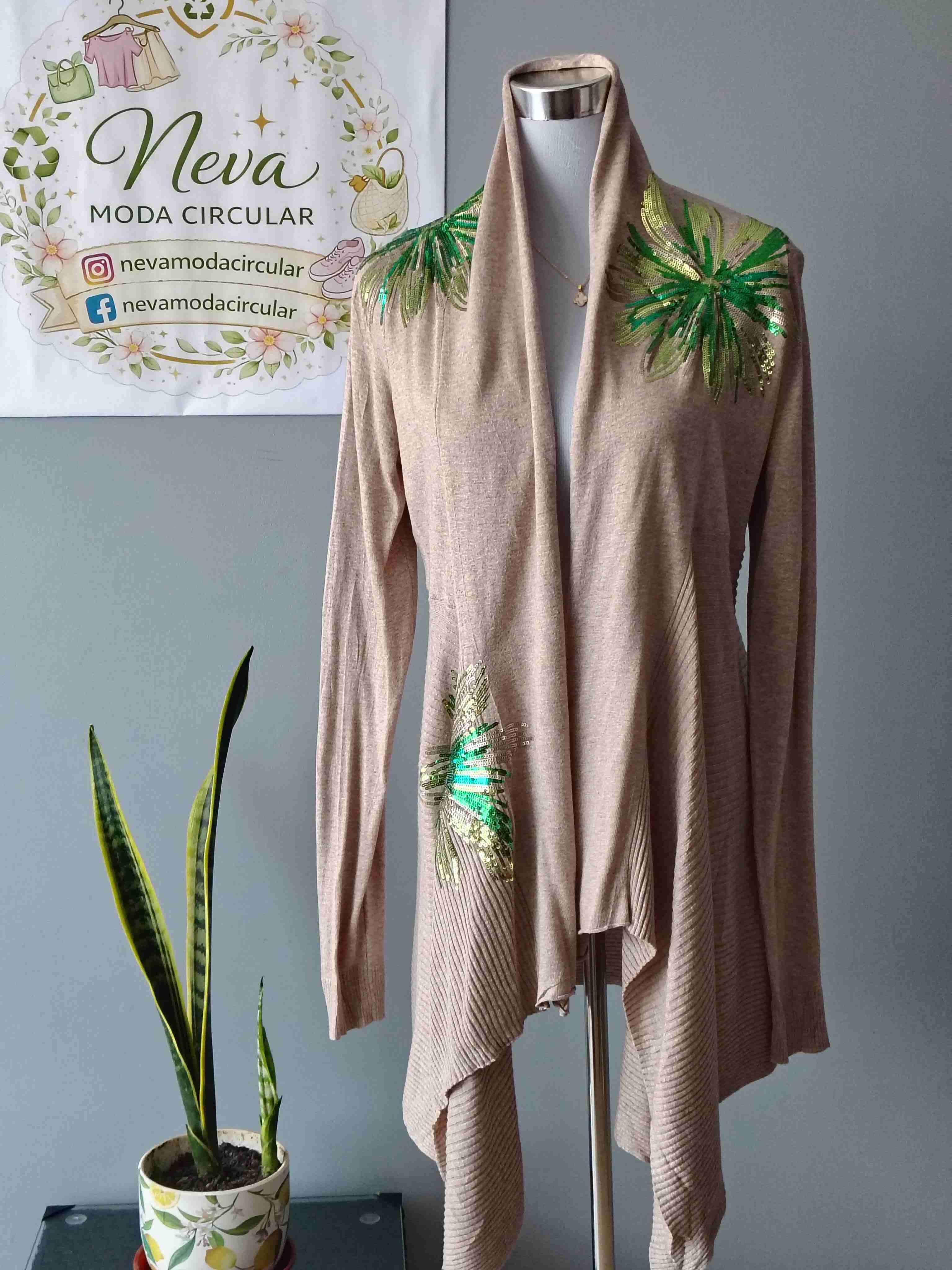 Cardigan beige con lentejuelas