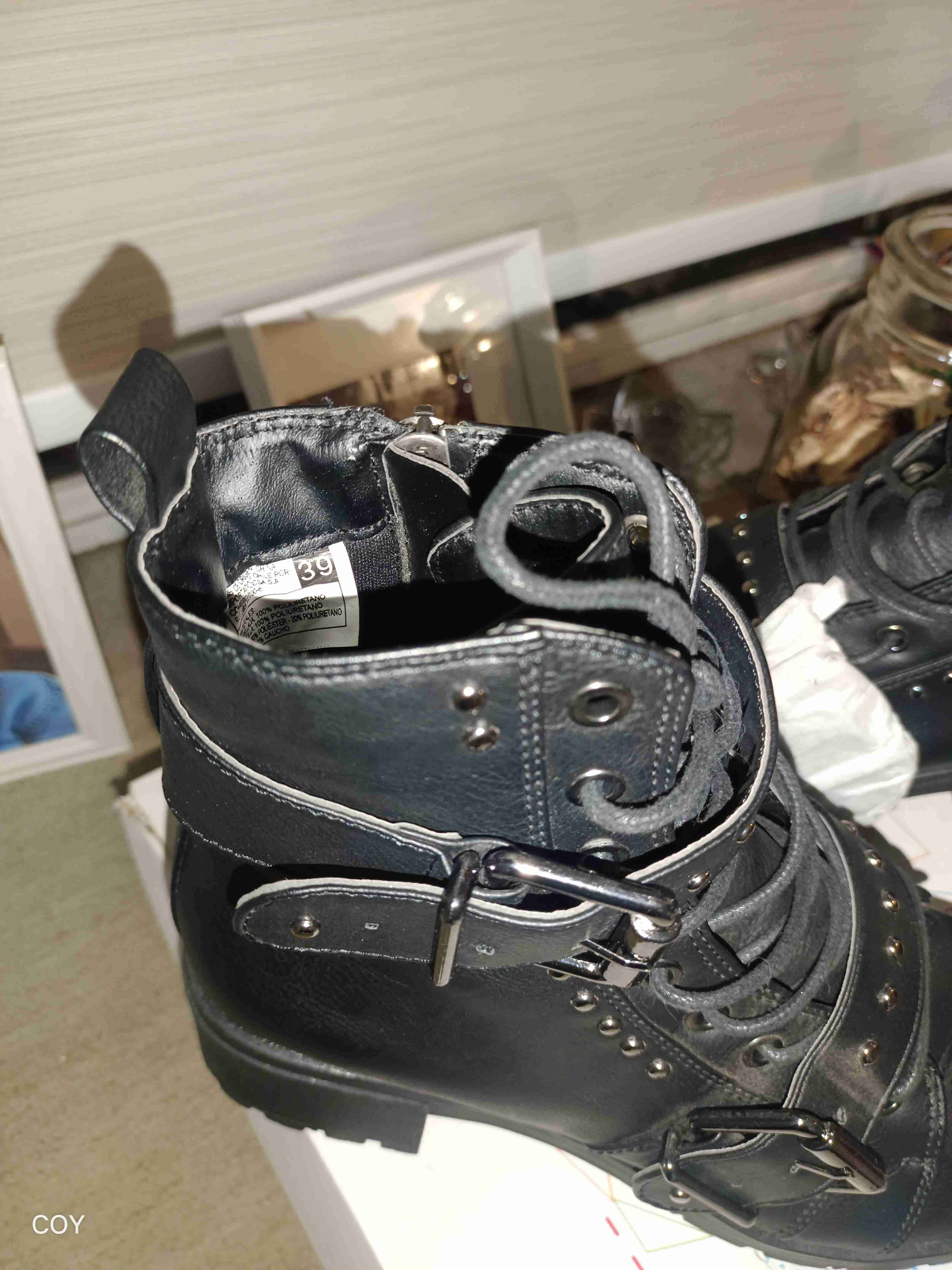 Botines negros con hebillas - miniatura 4