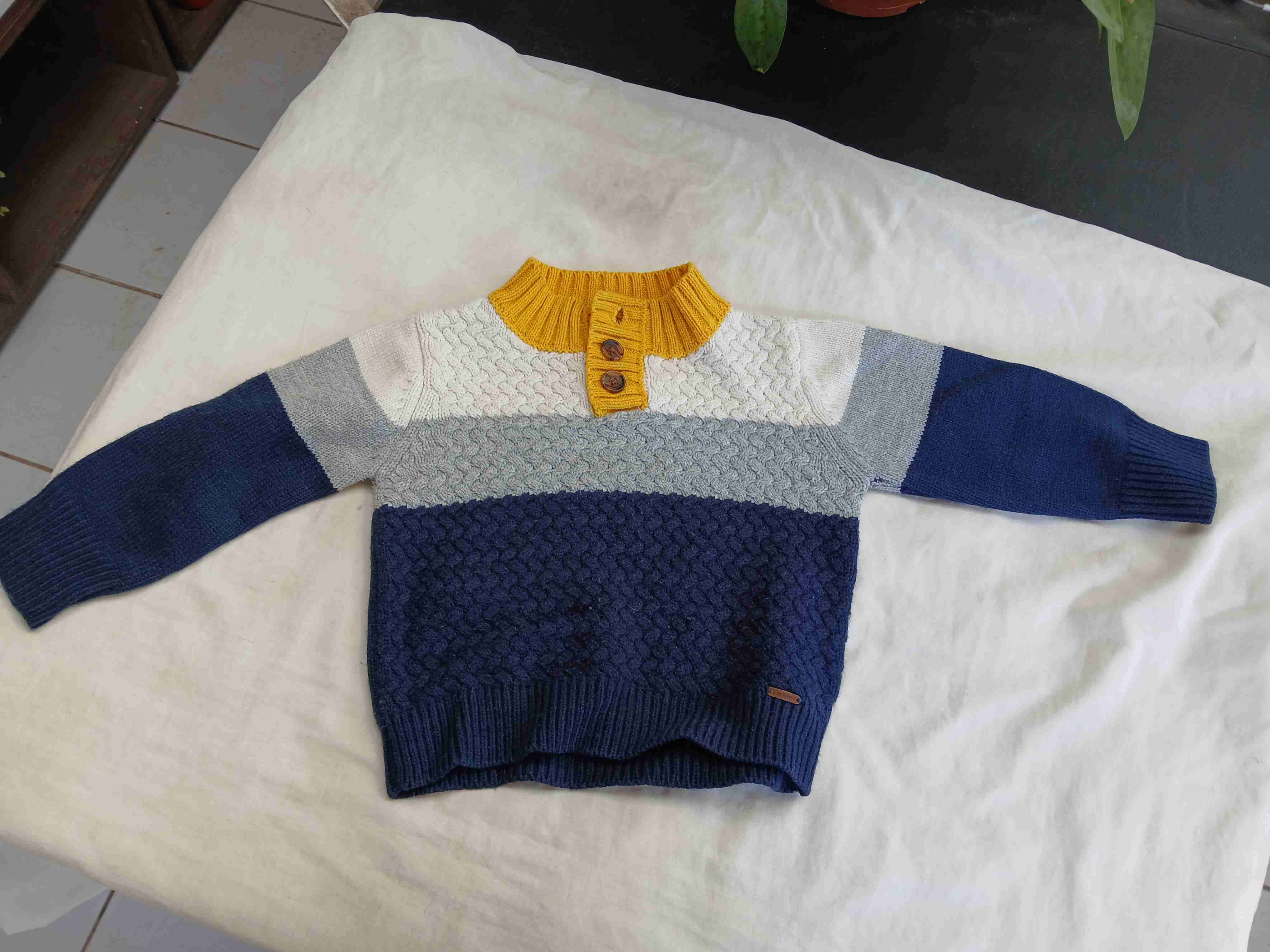 Suéter infantil a rayas