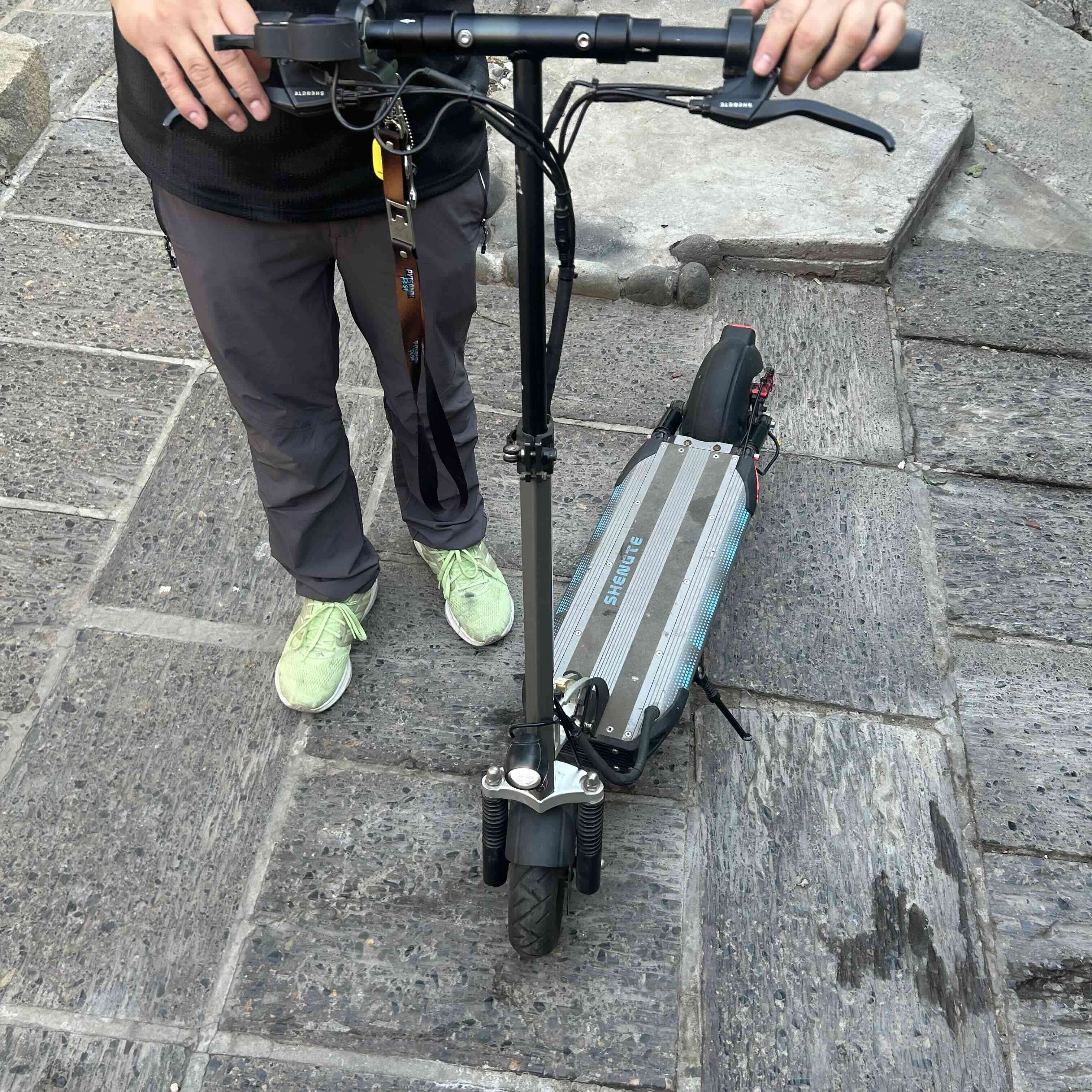 Scooter eléctrico plegable SHENGTE - miniatura 2