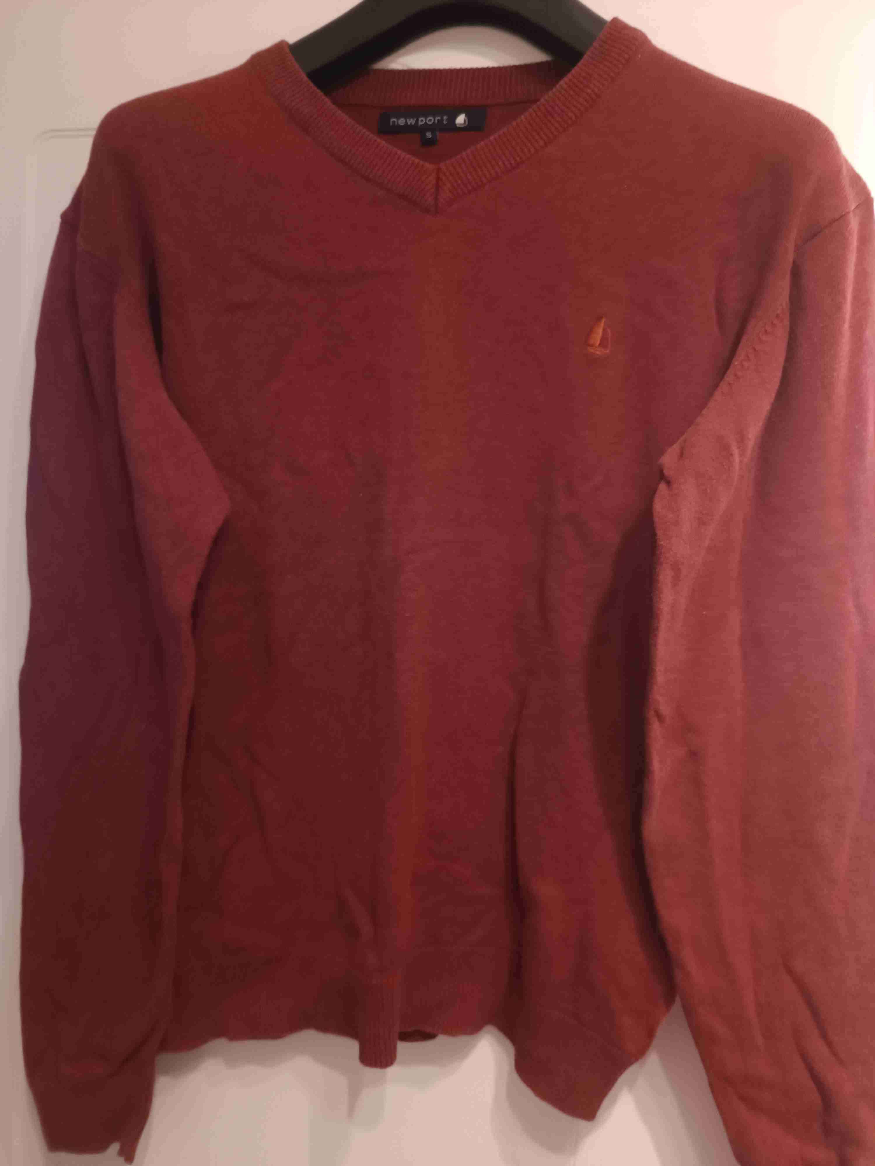 Suéter Newport cuello en V