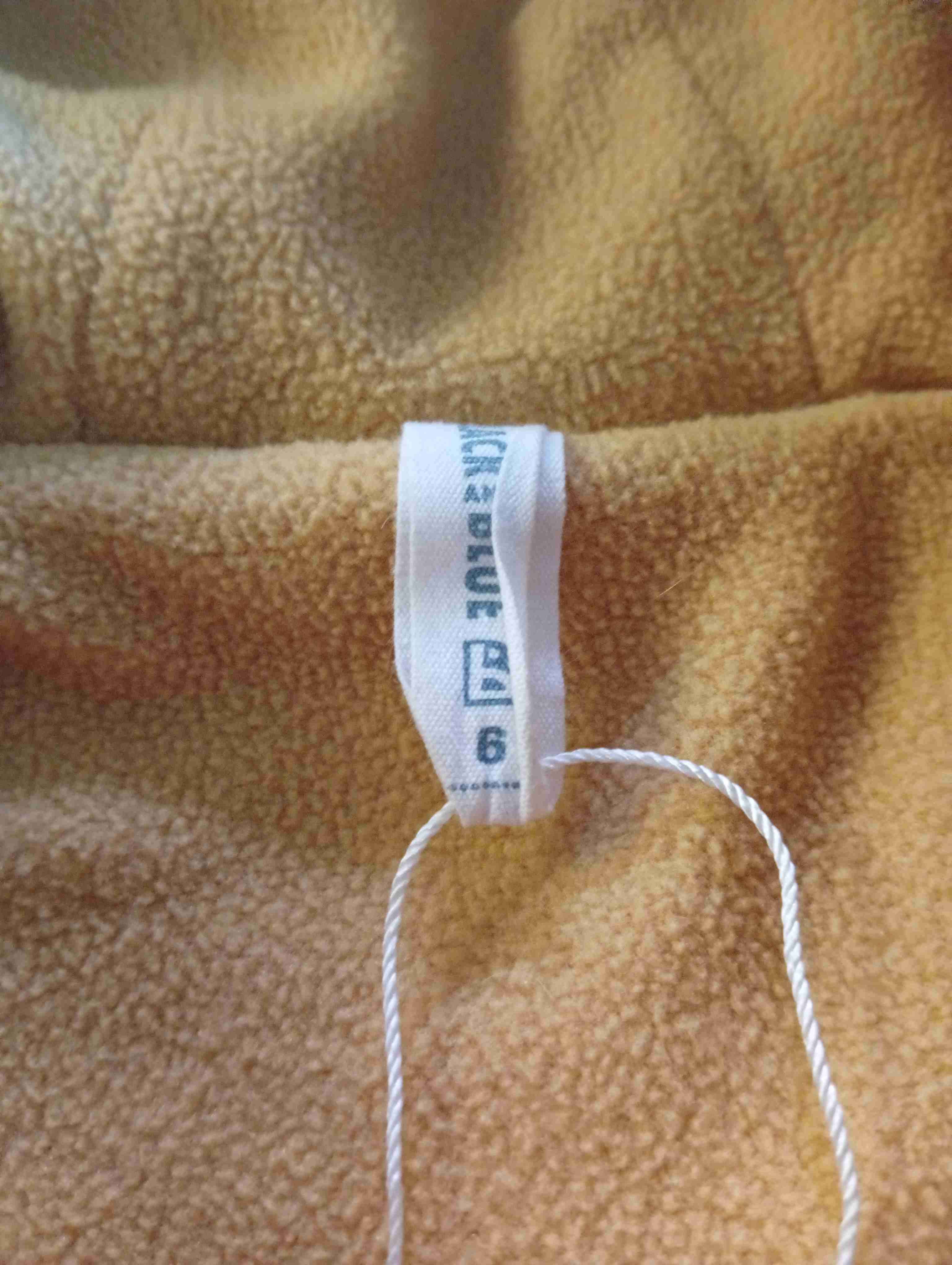 Abrigo peludo con capucha beige - miniatura 2