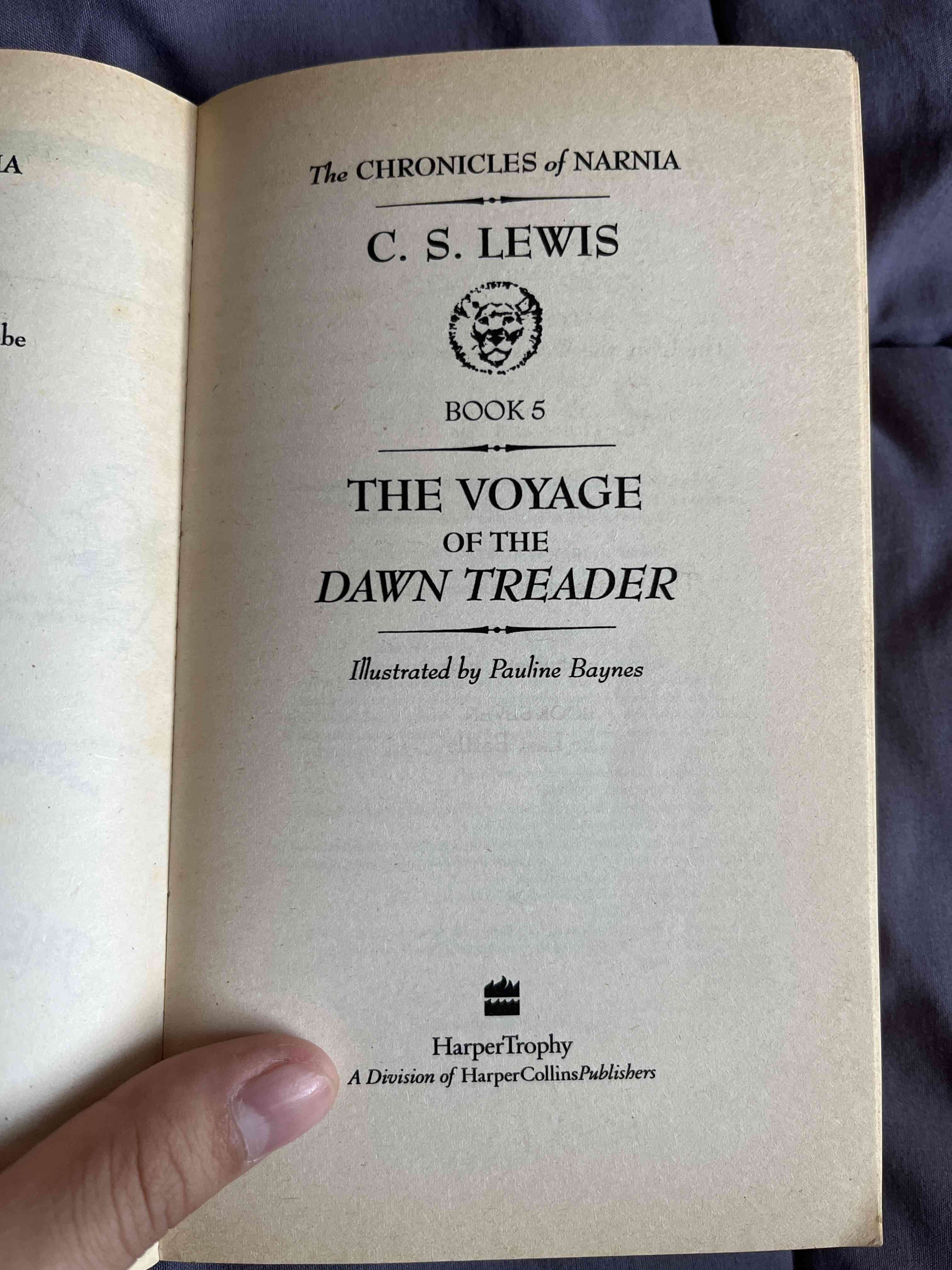 Libro 'The Voyage of the Dawn Treader' - miniatura 2