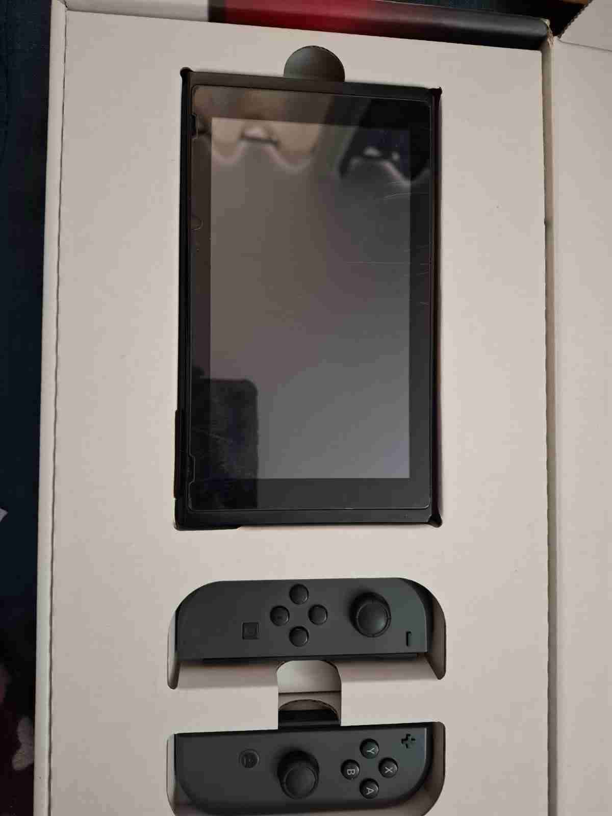 Consola Nintendo Switch gris - miniatura 4