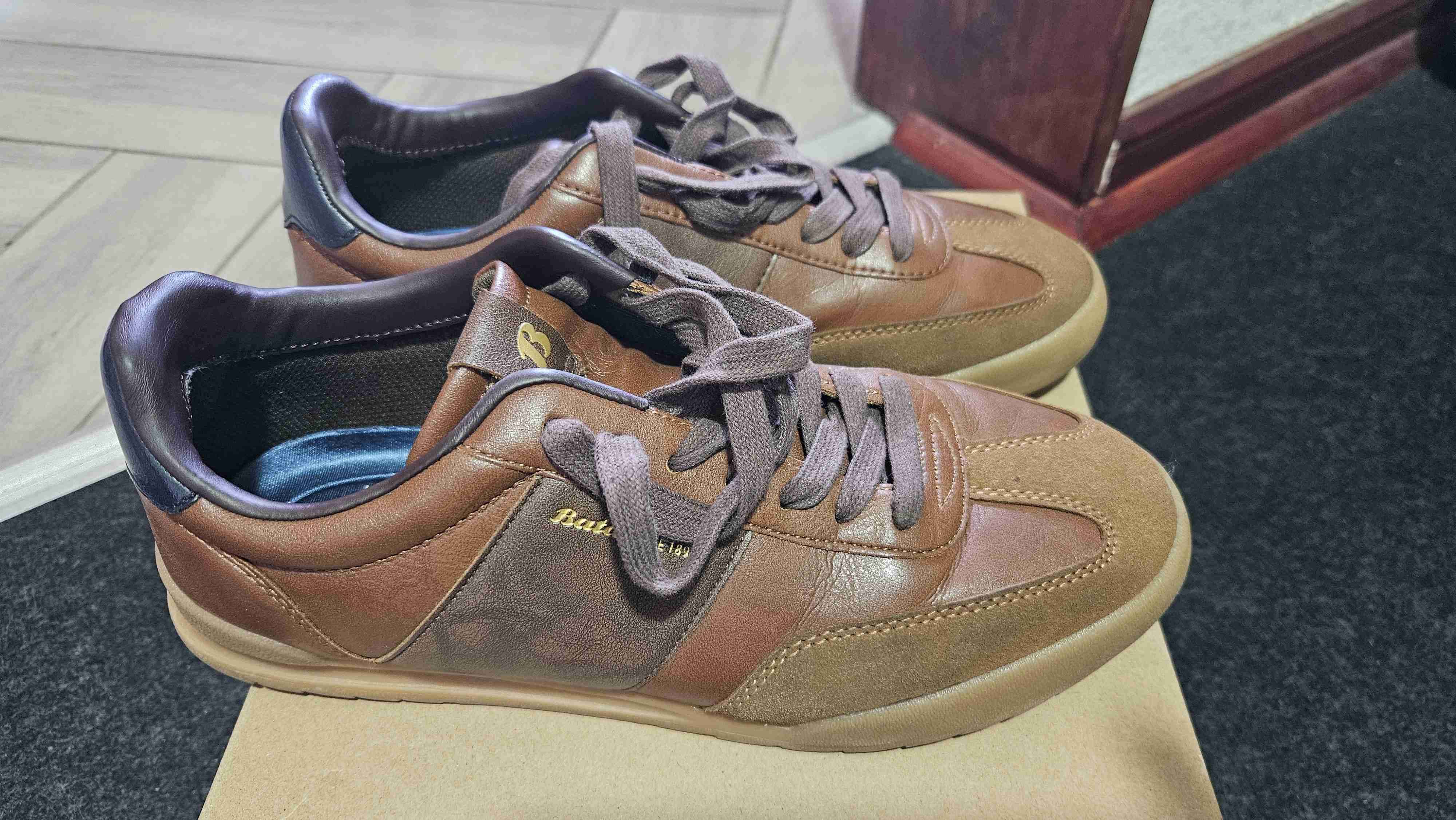 Zapatillas marrones de cuero - miniatura 2