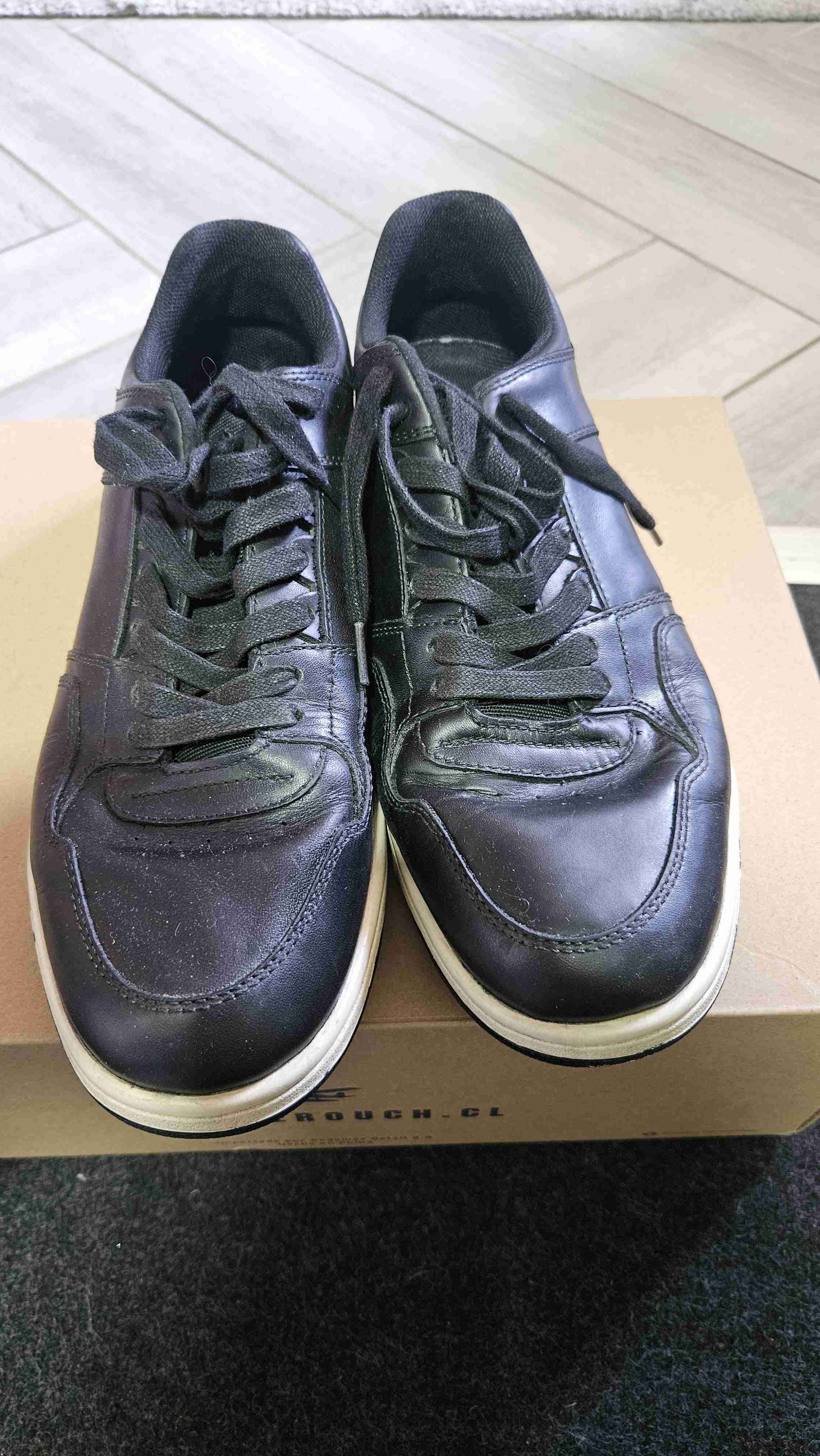 Zapatillas negras cardinales