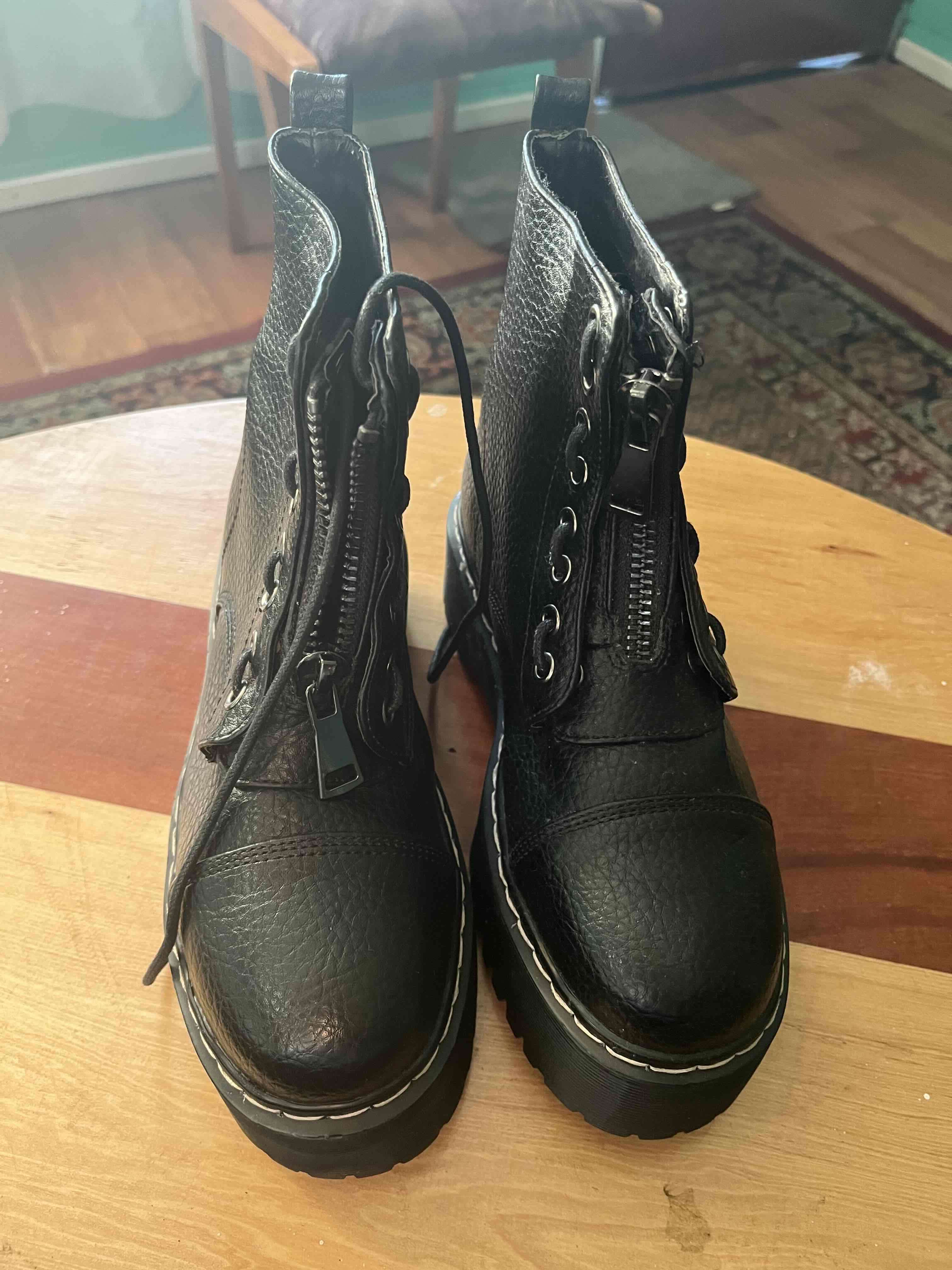 Botas negras con cierres - miniatura 3