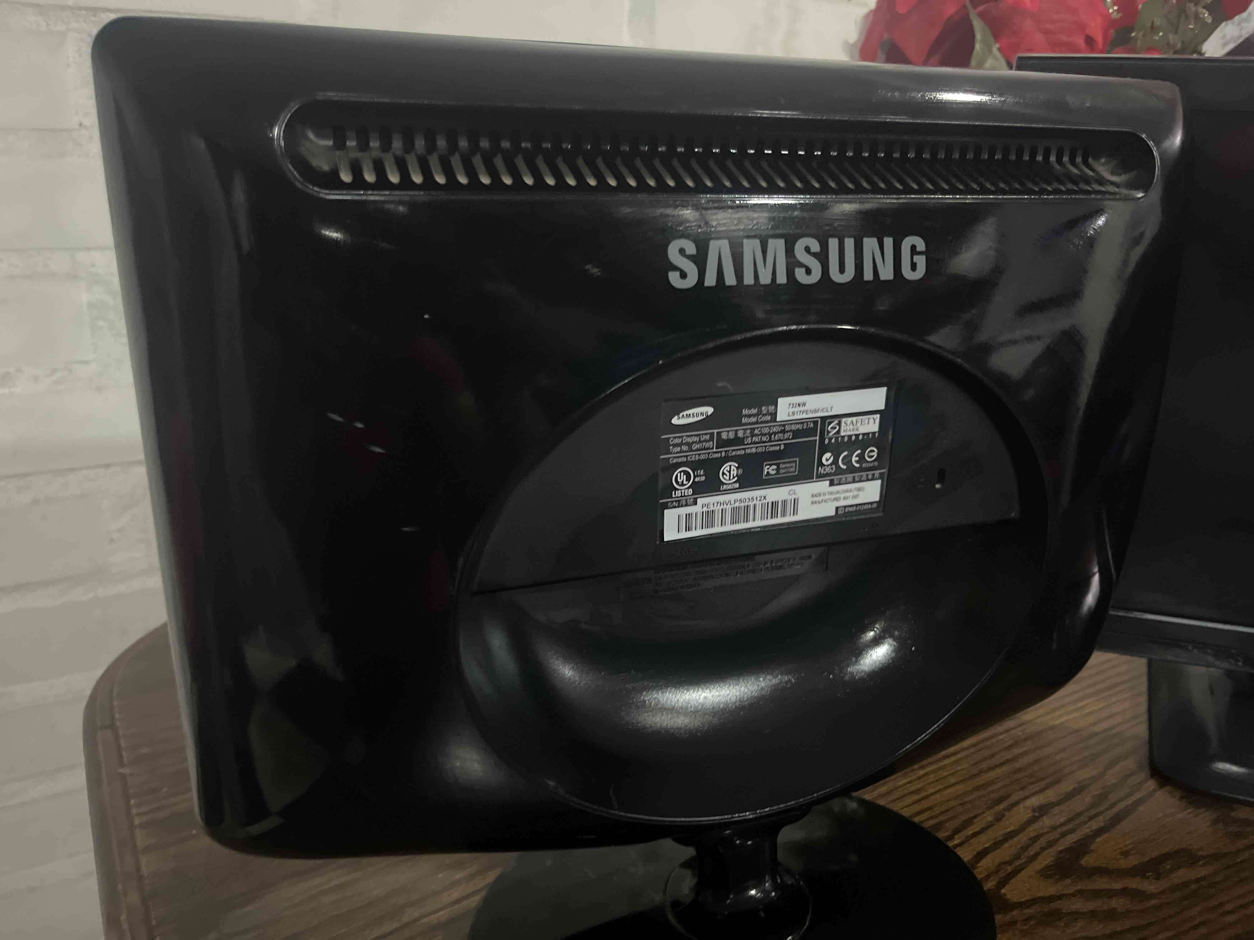 Monitor Olidata 20 pulgadas - miniatura 5