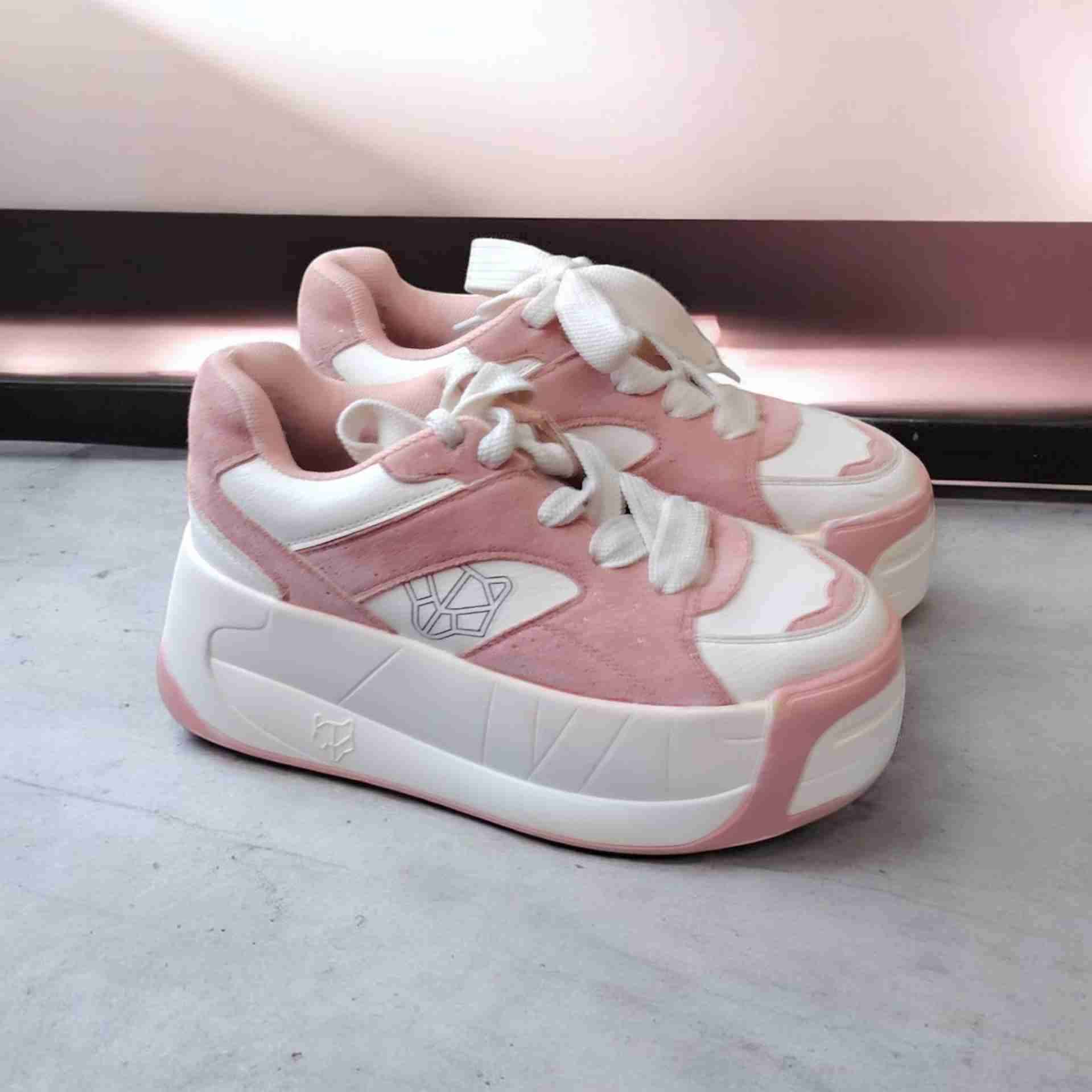 Zapatillas marca gotta rosas - miniatura 3
