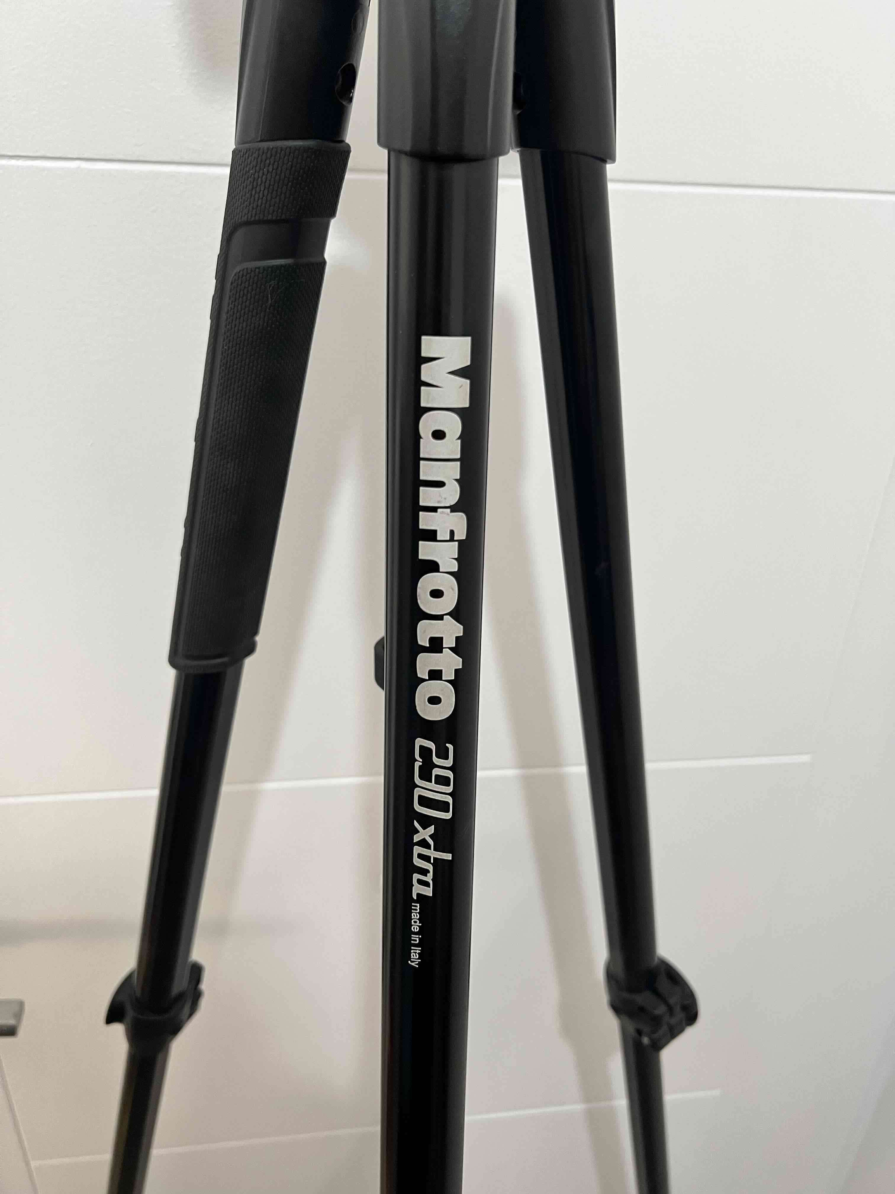 “Trípode Manfrotto 290 Xtra + Cabezal MH804-3W | C - 2