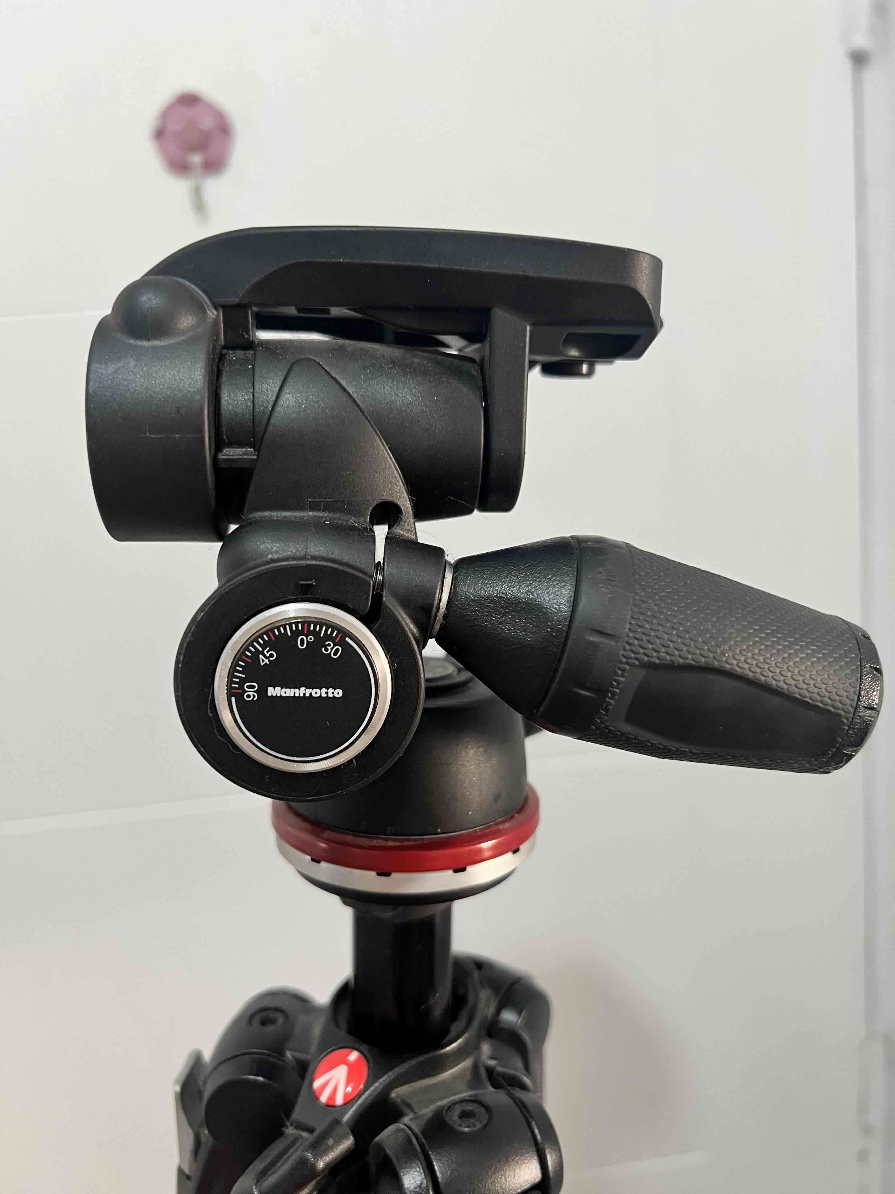 “Trípode Manfrotto 290 Xtra + Cabezal MH804-3W | C - 5