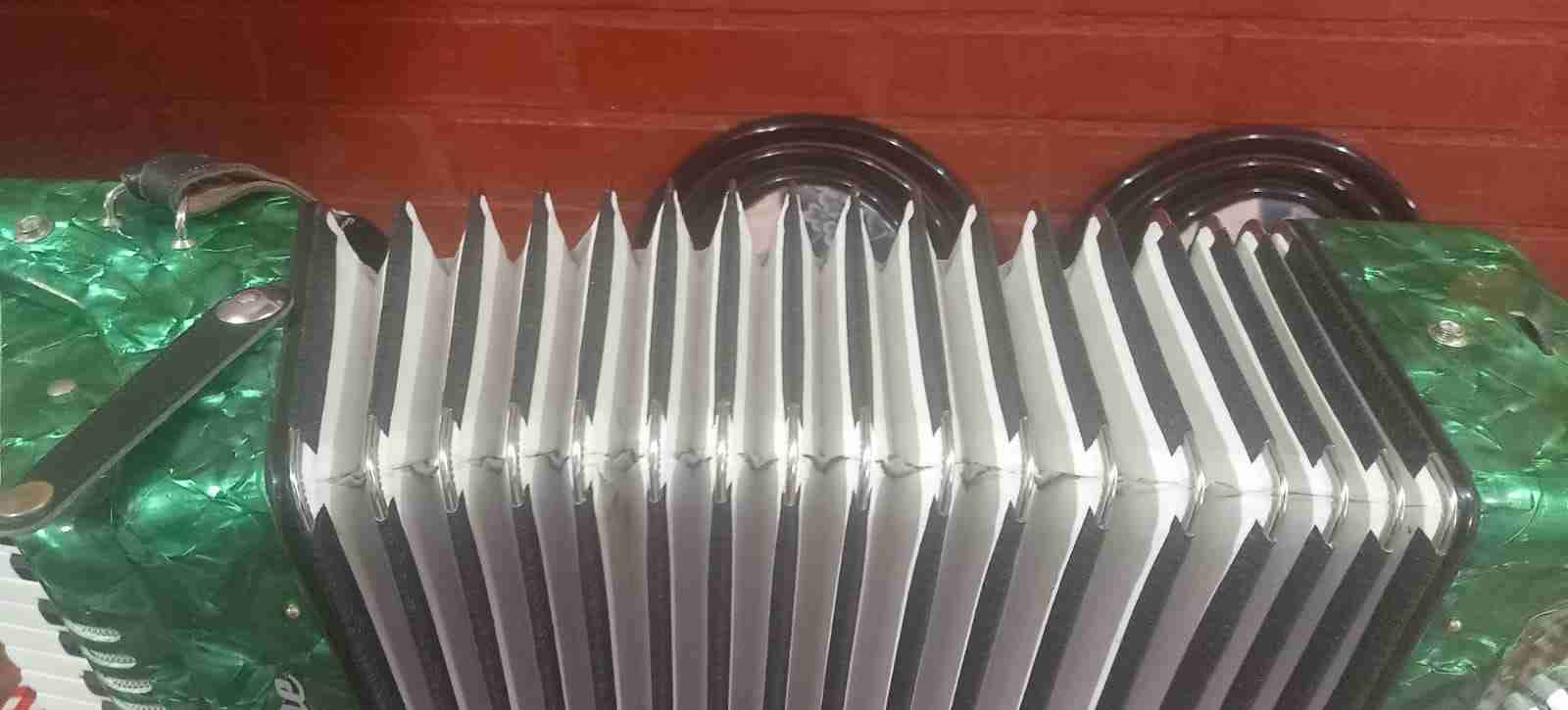 Acordeón verde Scimone - miniatura 5