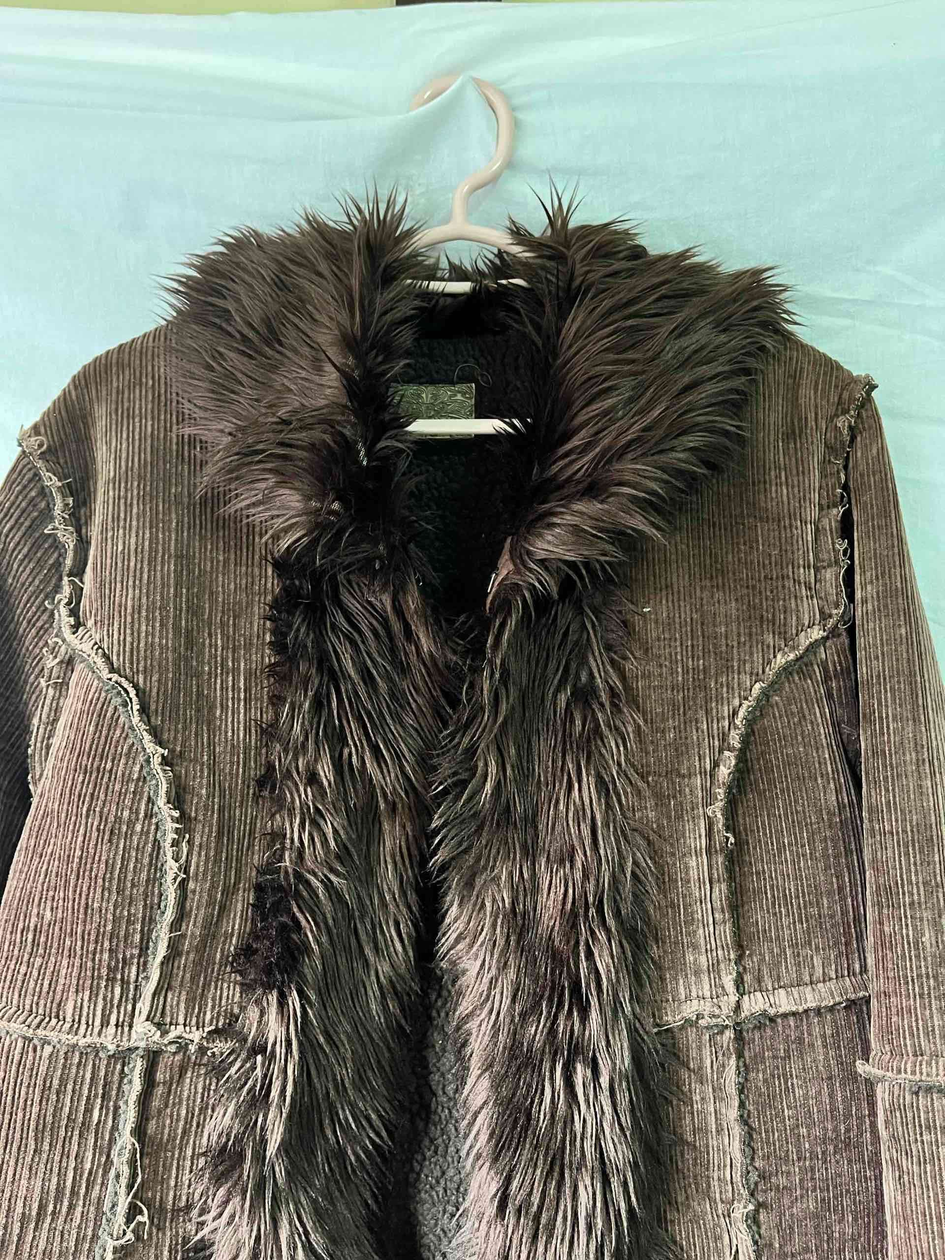 Abrigo marrón con pelaje sintético - miniatura 3