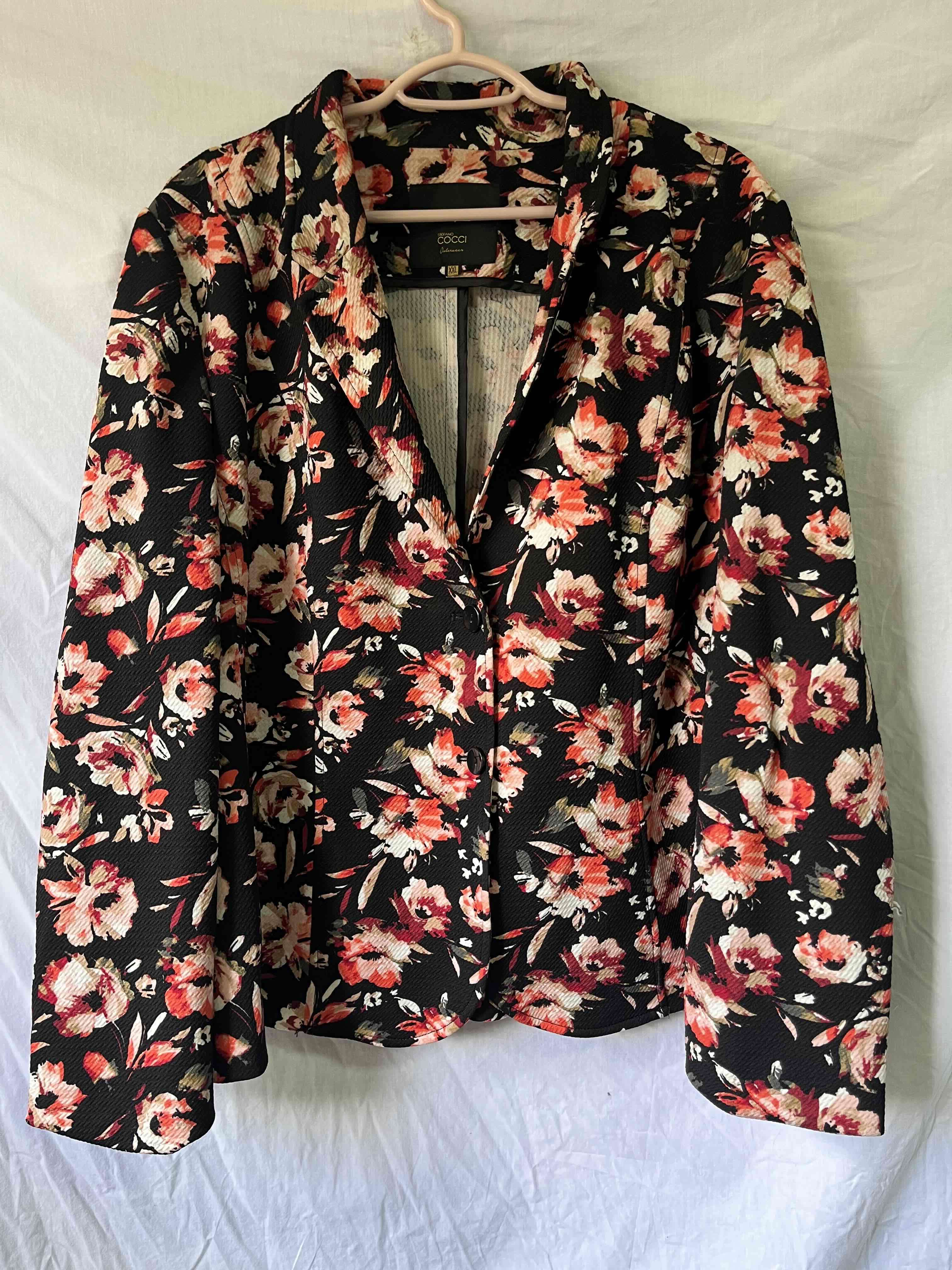Blazer floral negro mujer