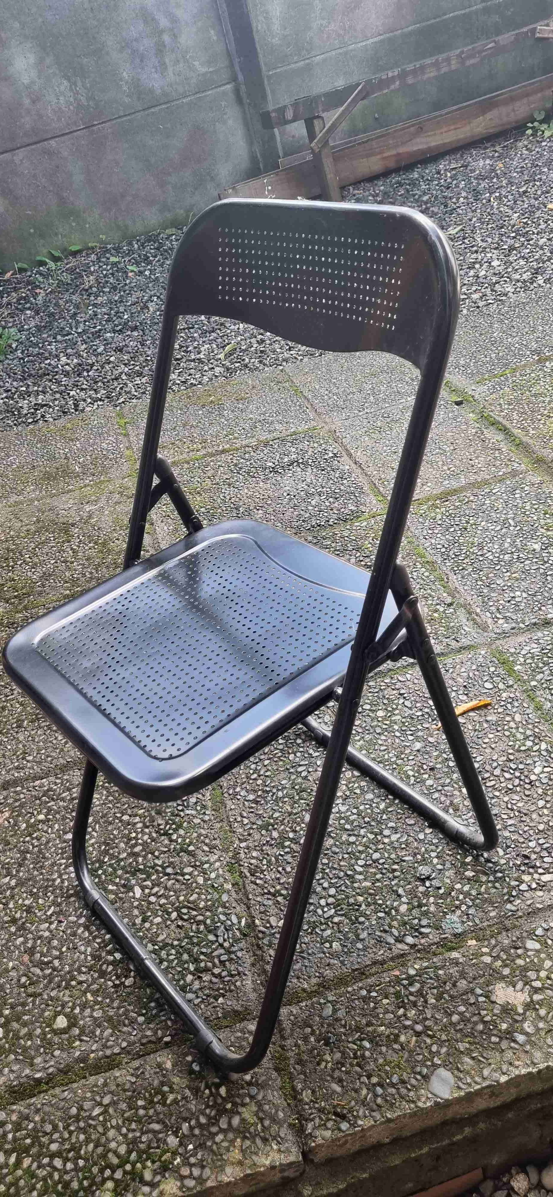 Silla plegable negra - miniatura 2