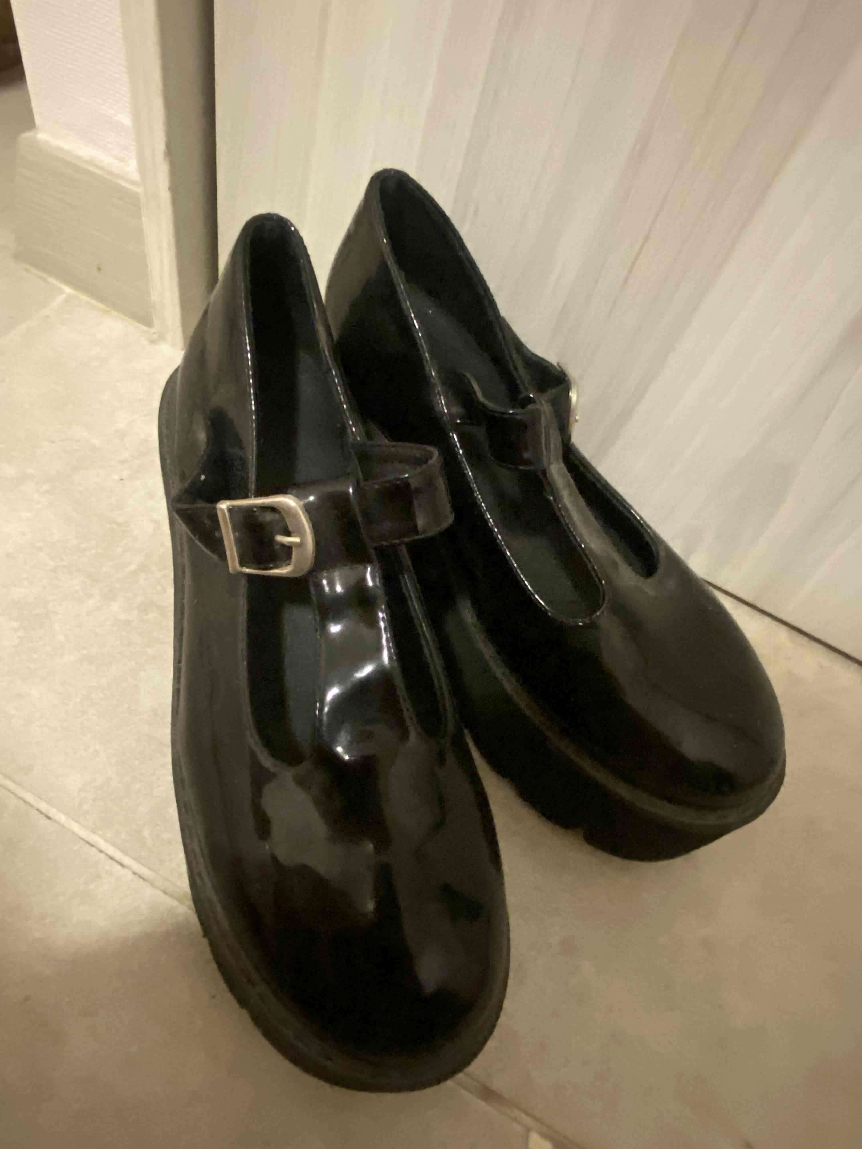 Zapatos negros de charol con plataforma - miniatura 4