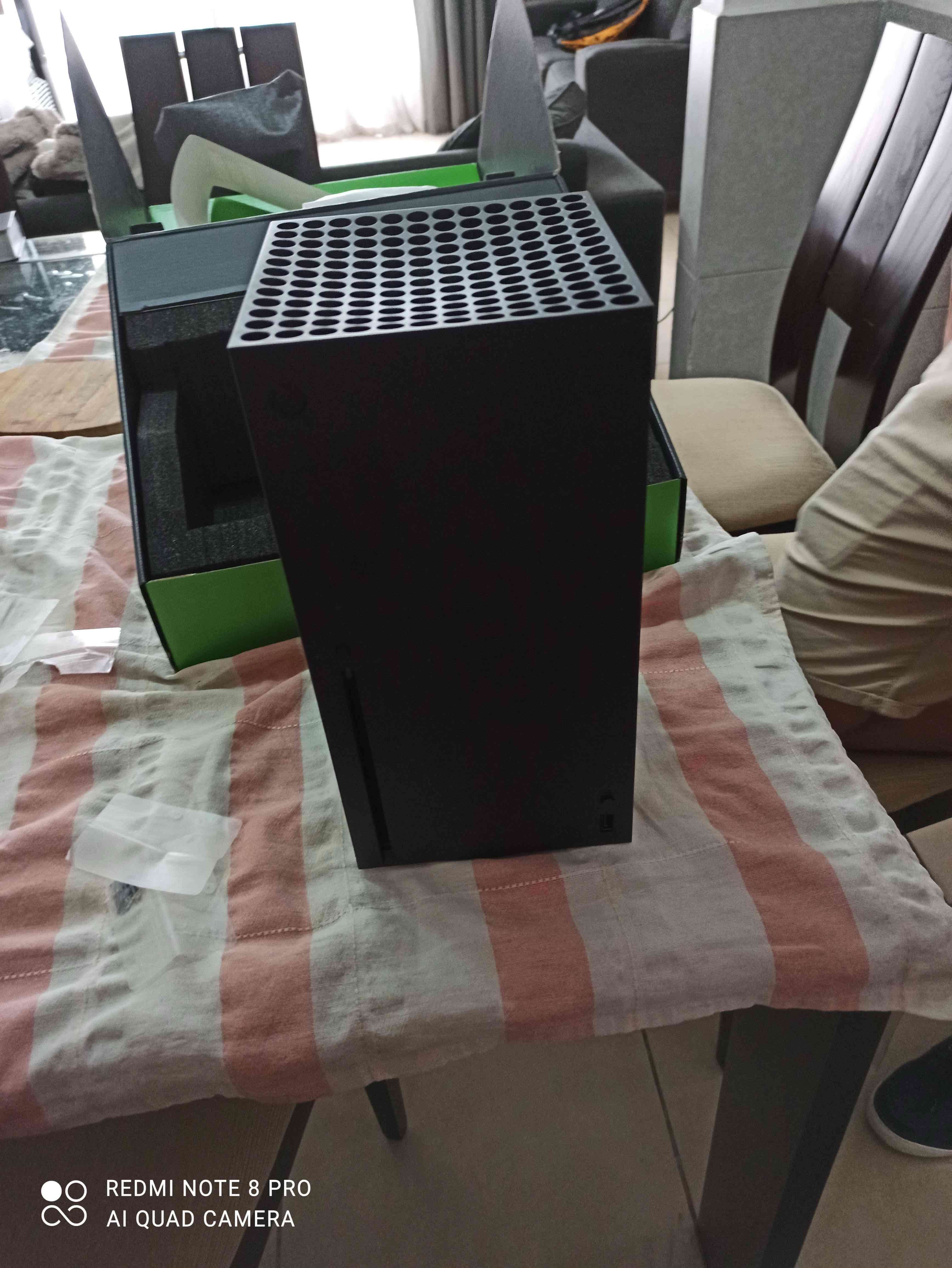 Consola Xbox Series X 1TB SSD - miniatura 3