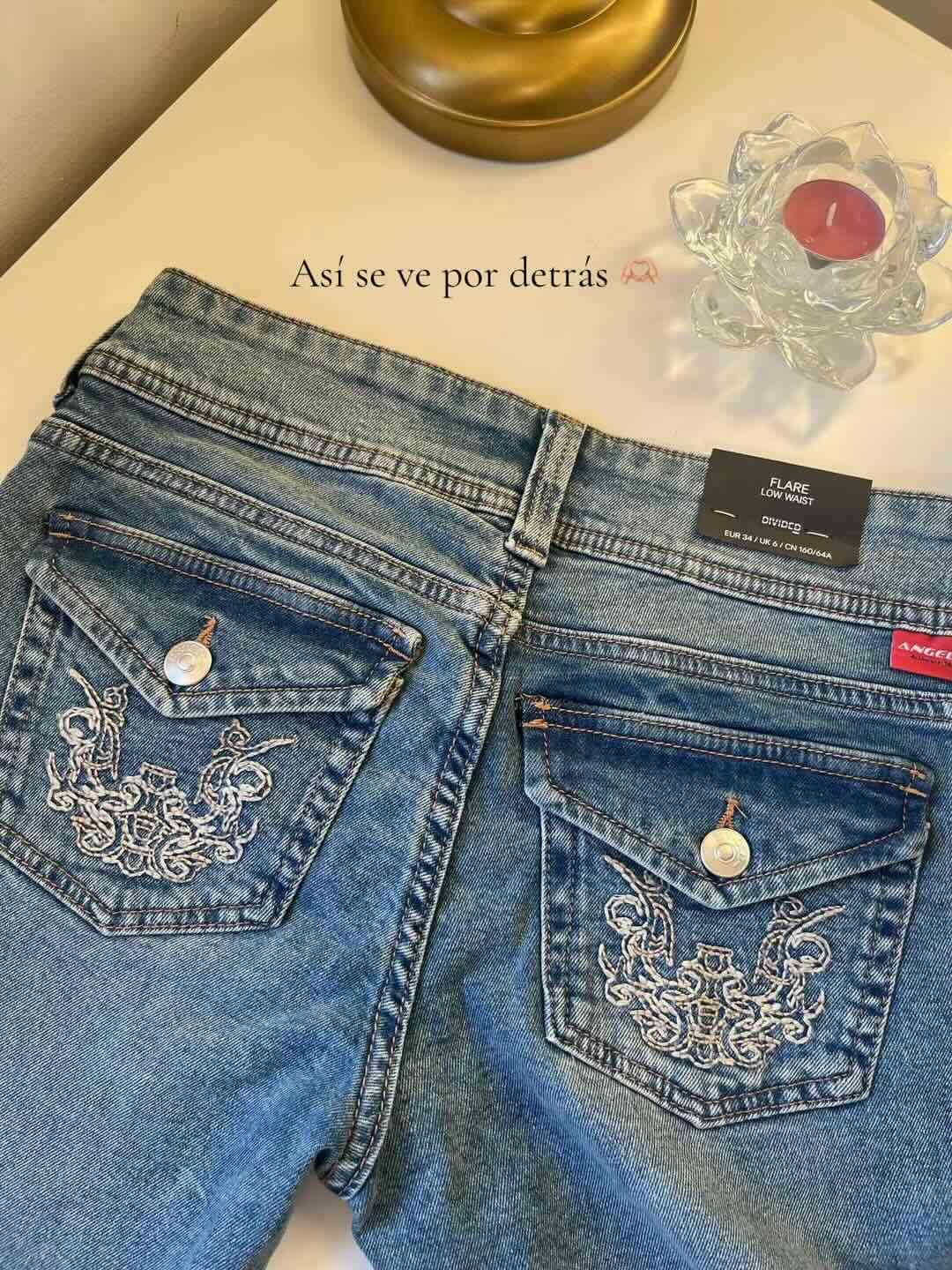 Pantalón flare tiro bajo - miniatura 2