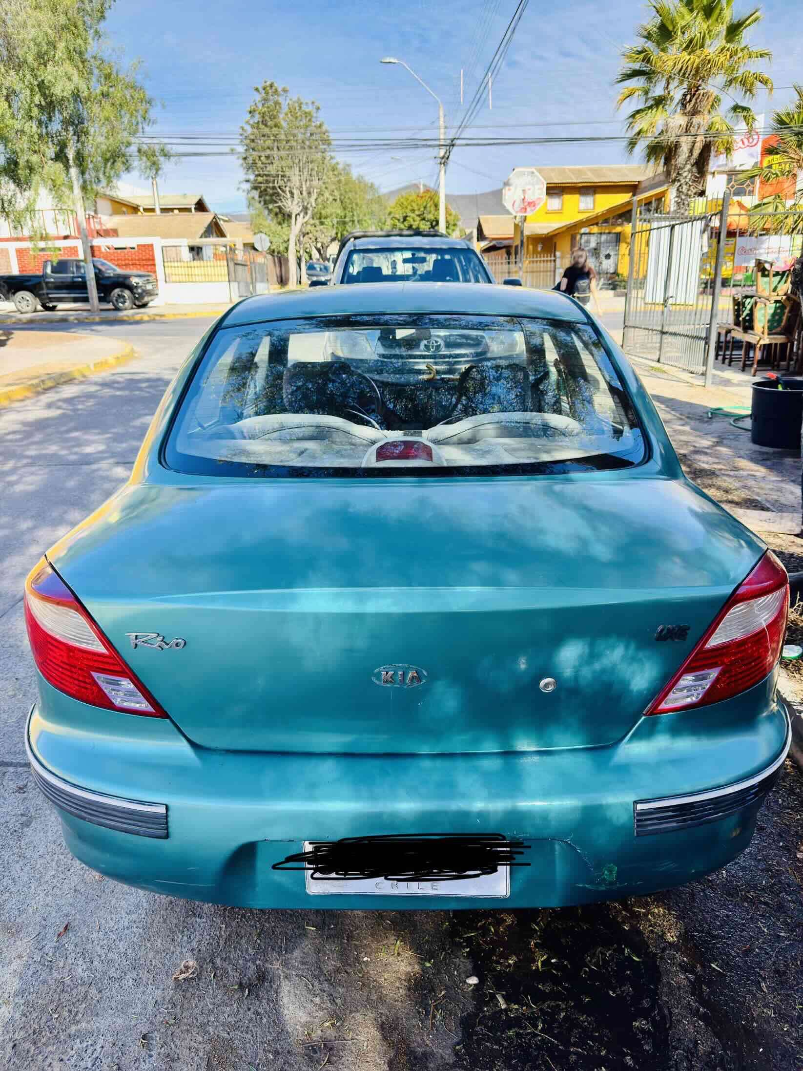 KIA RIO LXE 2001 - miniatura 3