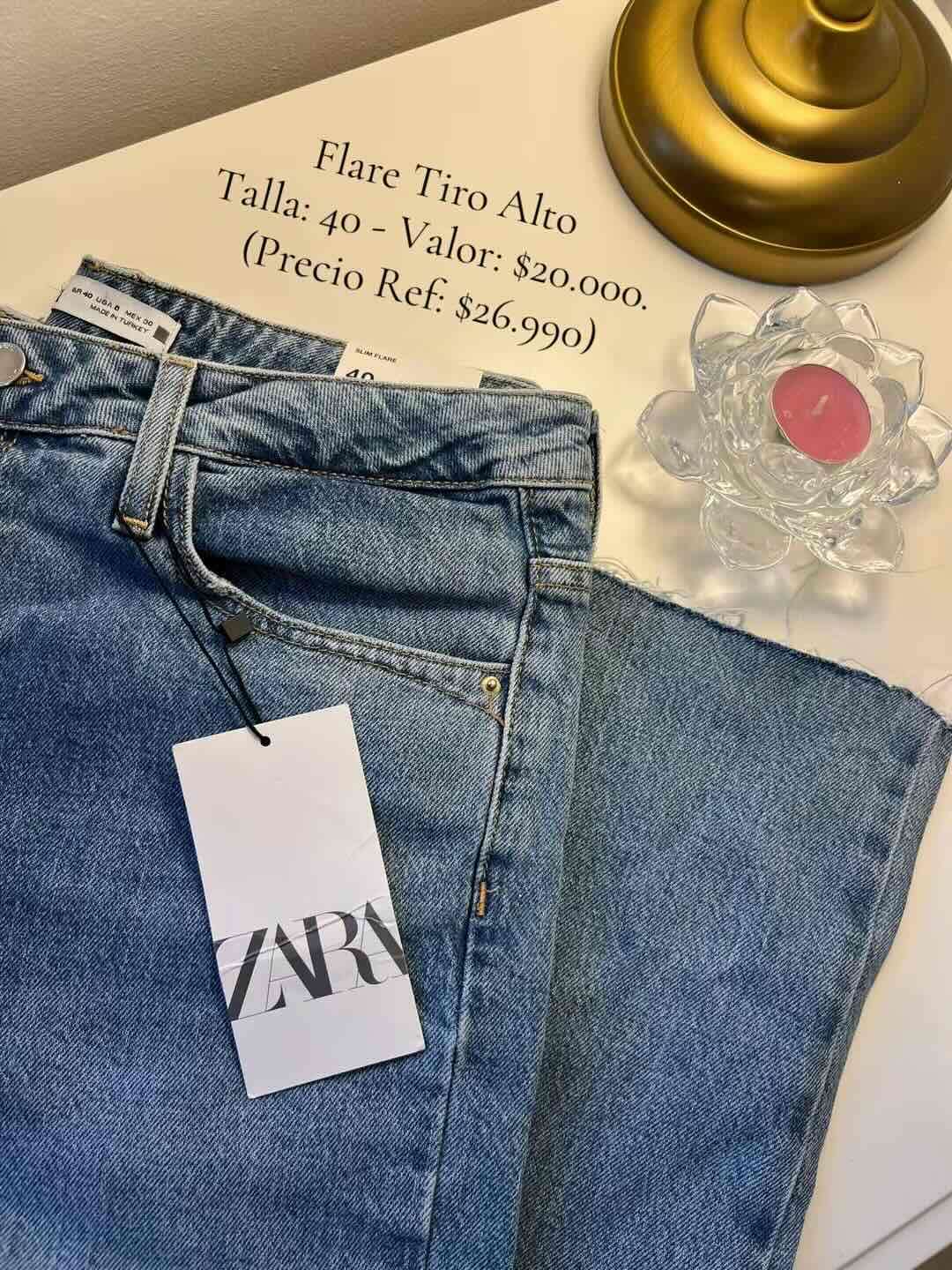 Jeans Flare Tiro Alto Zara