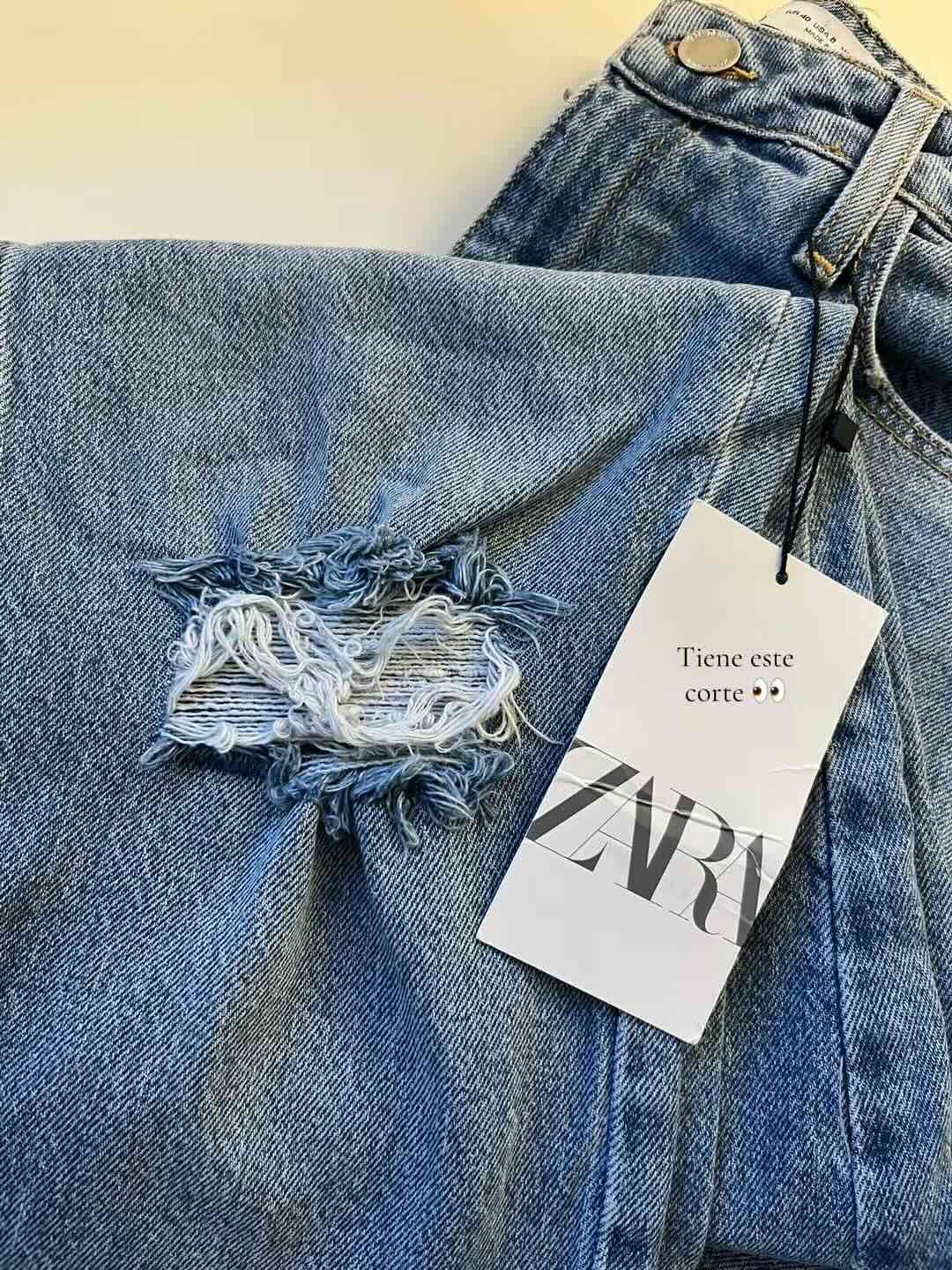 Jeans Flare Tiro Alto Zara - miniatura 2