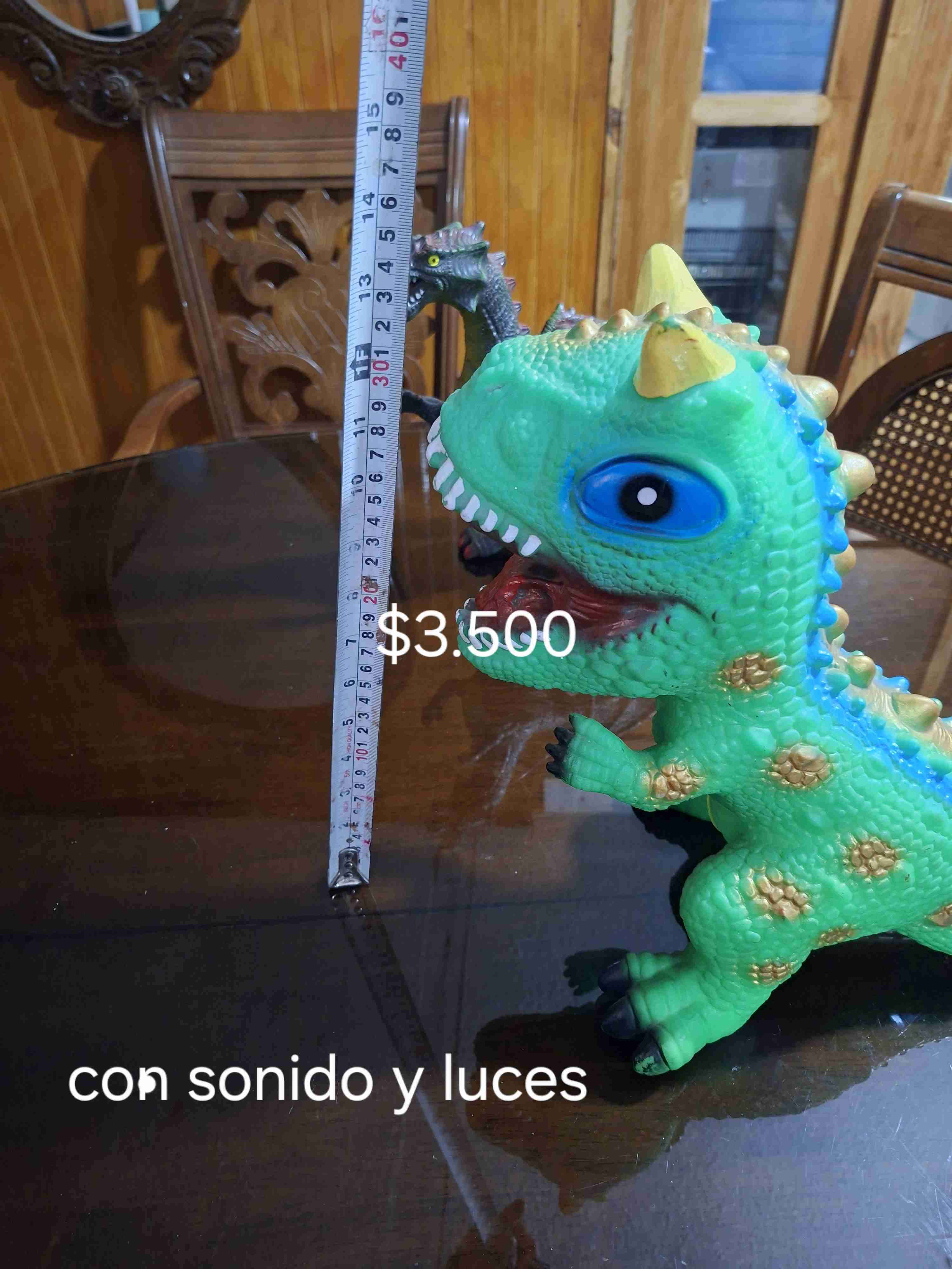 Figura dinosaurio colorida - miniatura 2