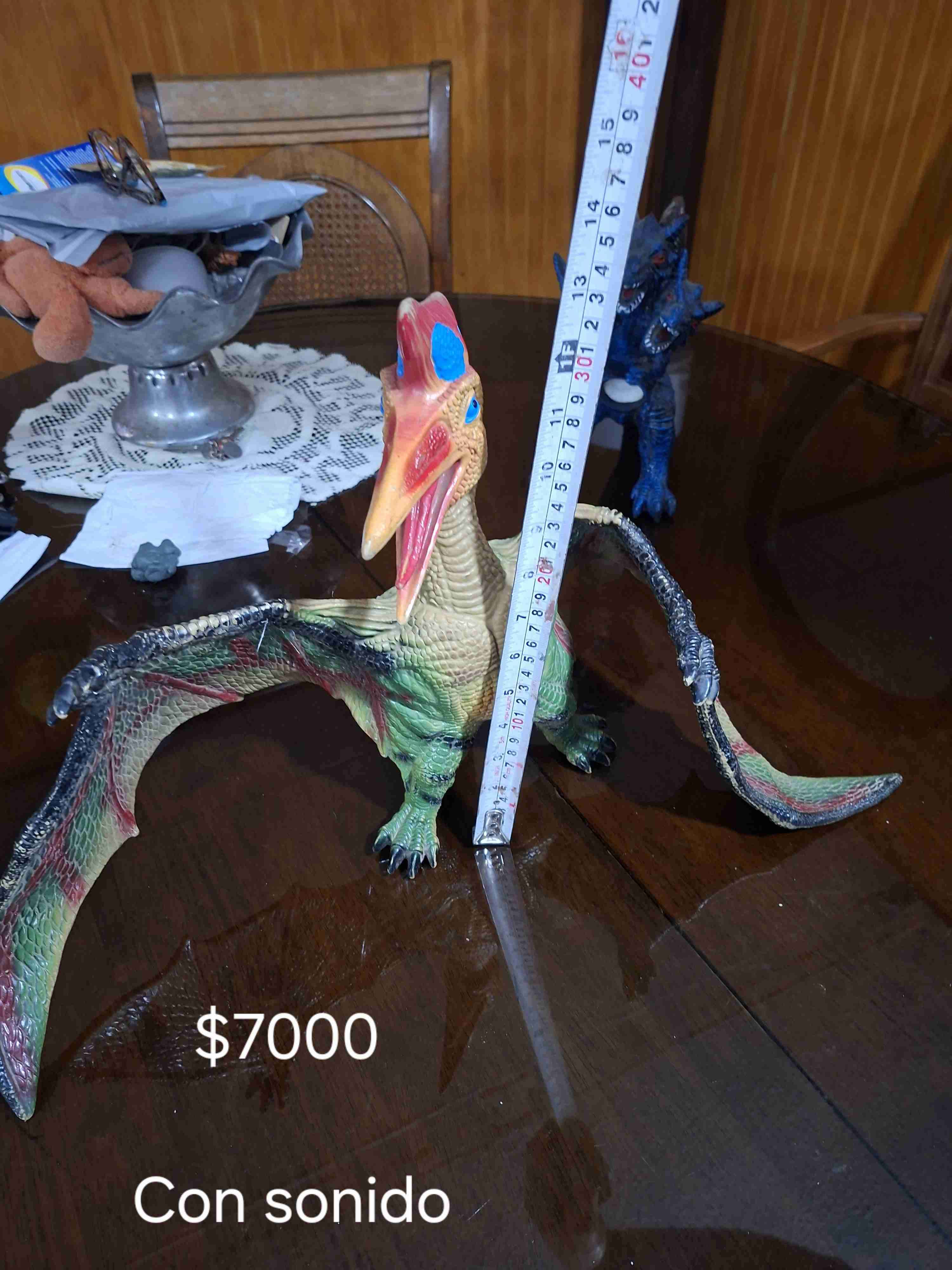 Figura dinosaurio colorida - miniatura 3