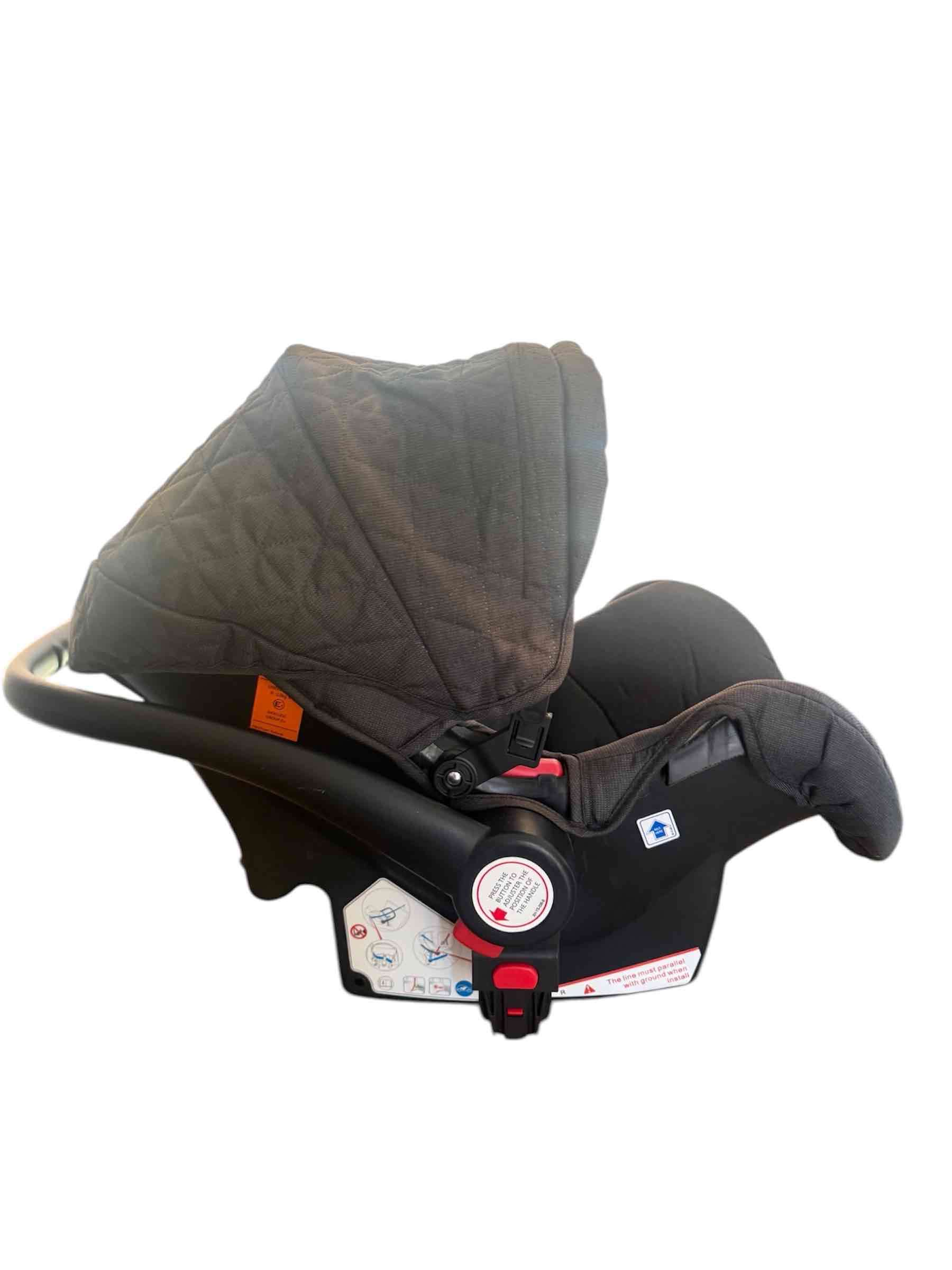 Silla de auto de bebé gris