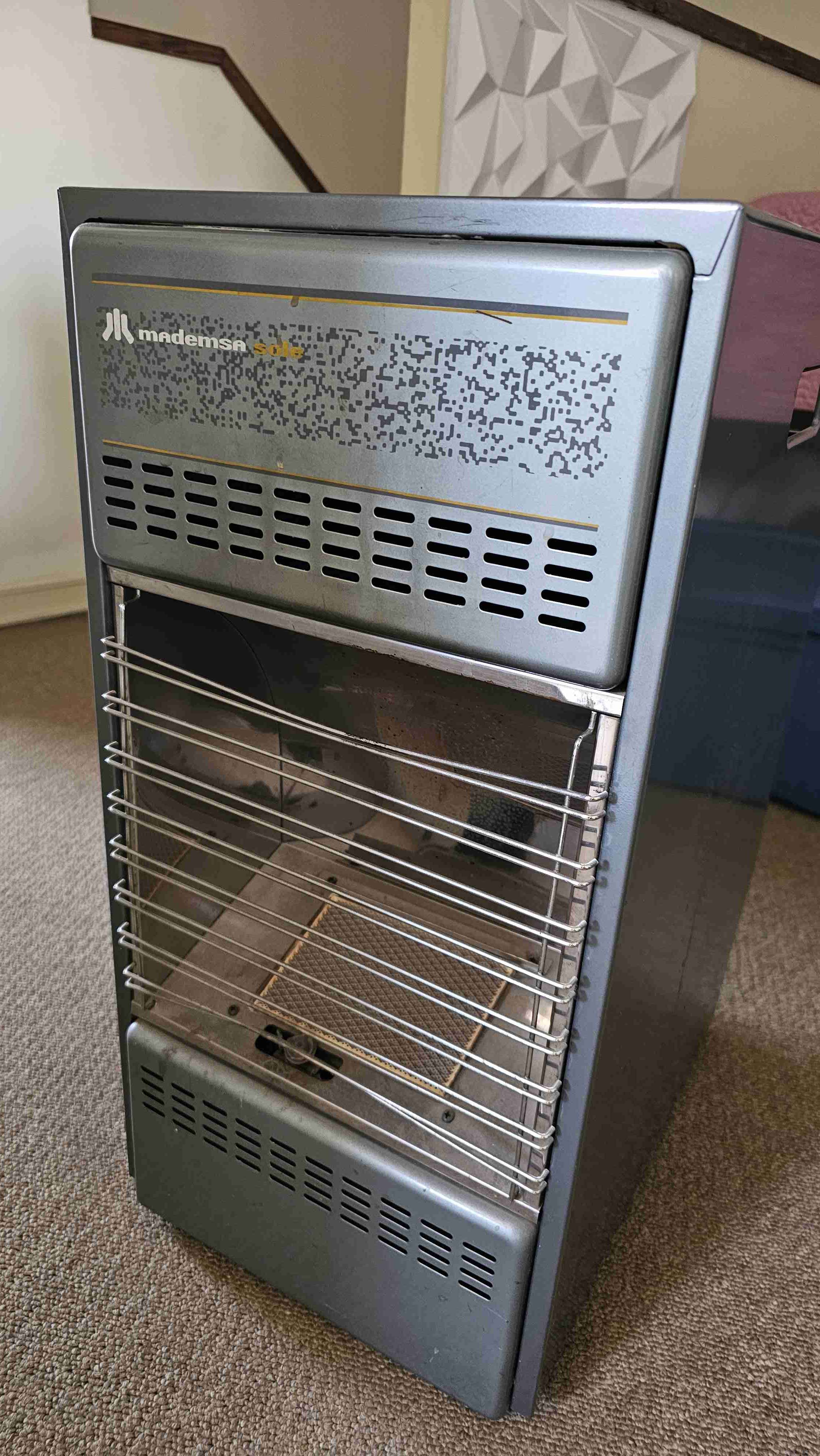 Estufa a gas Mademsa + cilindro 5 kg - miniatura 2