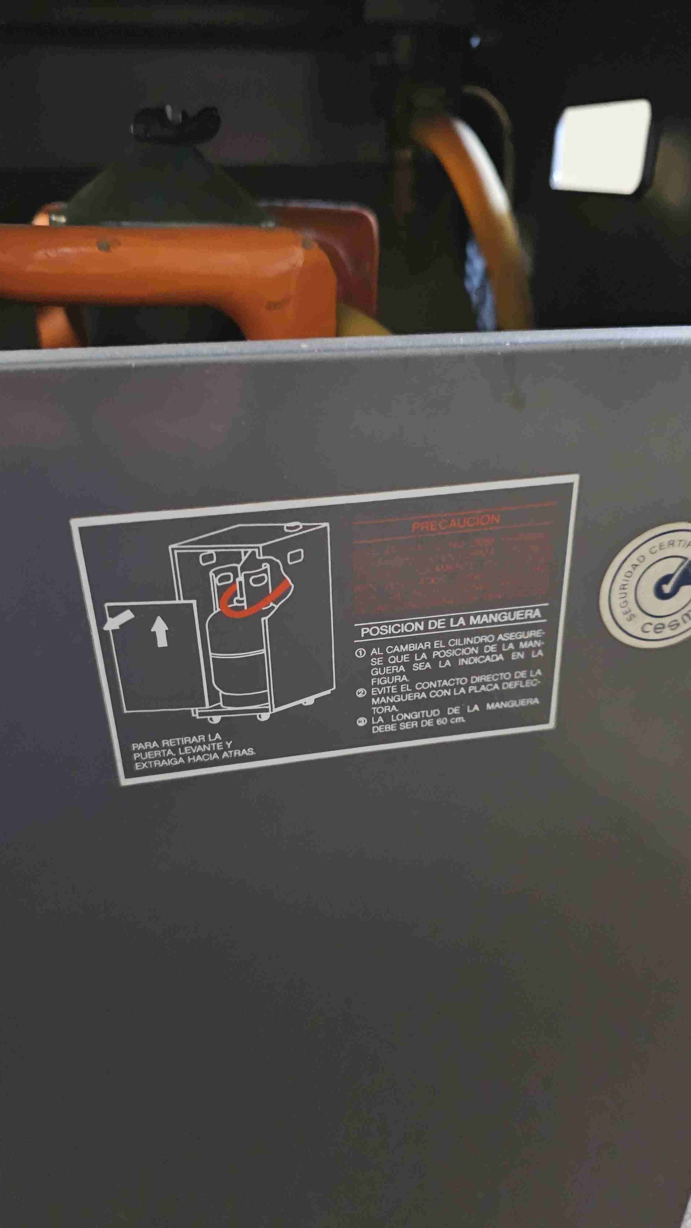 Estufa a gas Mademsa + cilindro 5 kg - miniatura 4