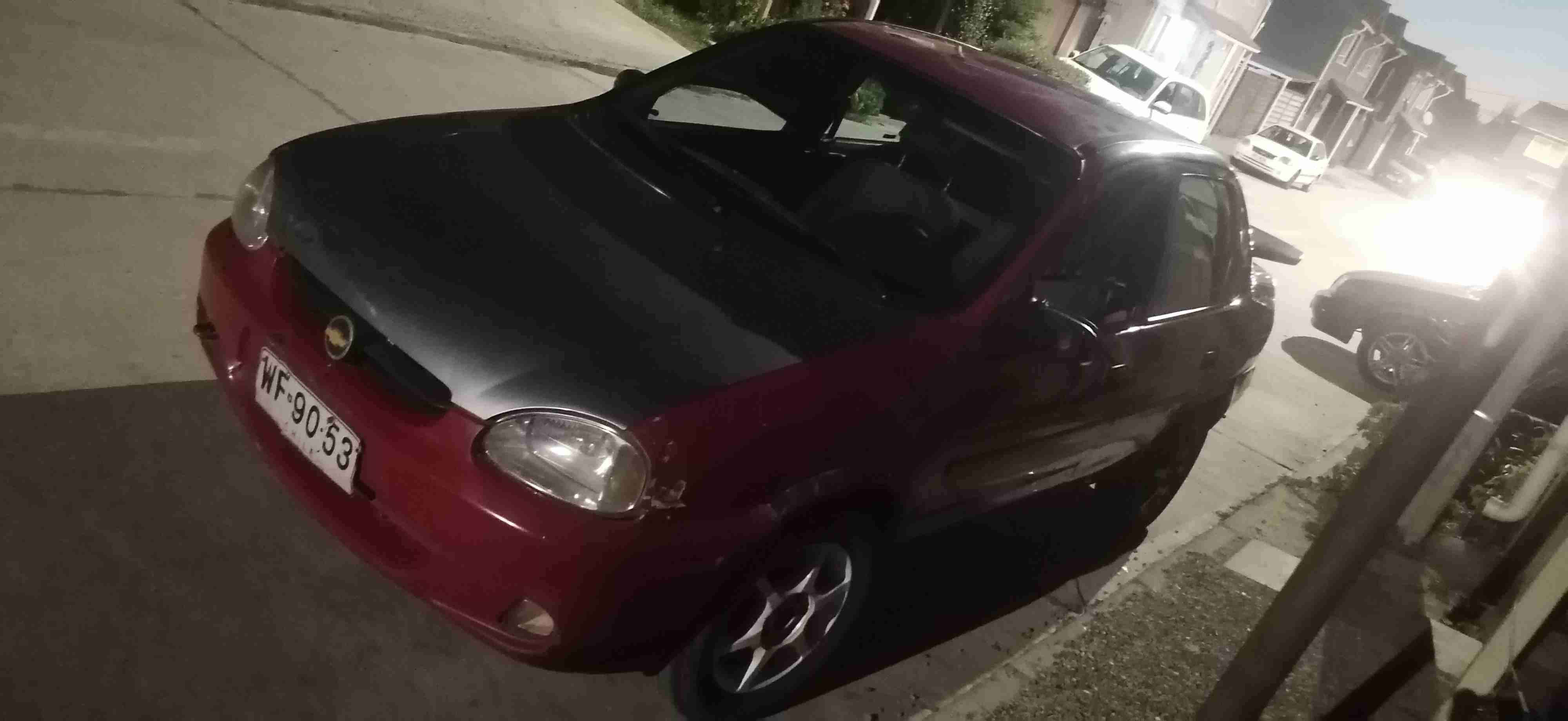 Auto chevrolet Corsa rojo usado - miniatura 5