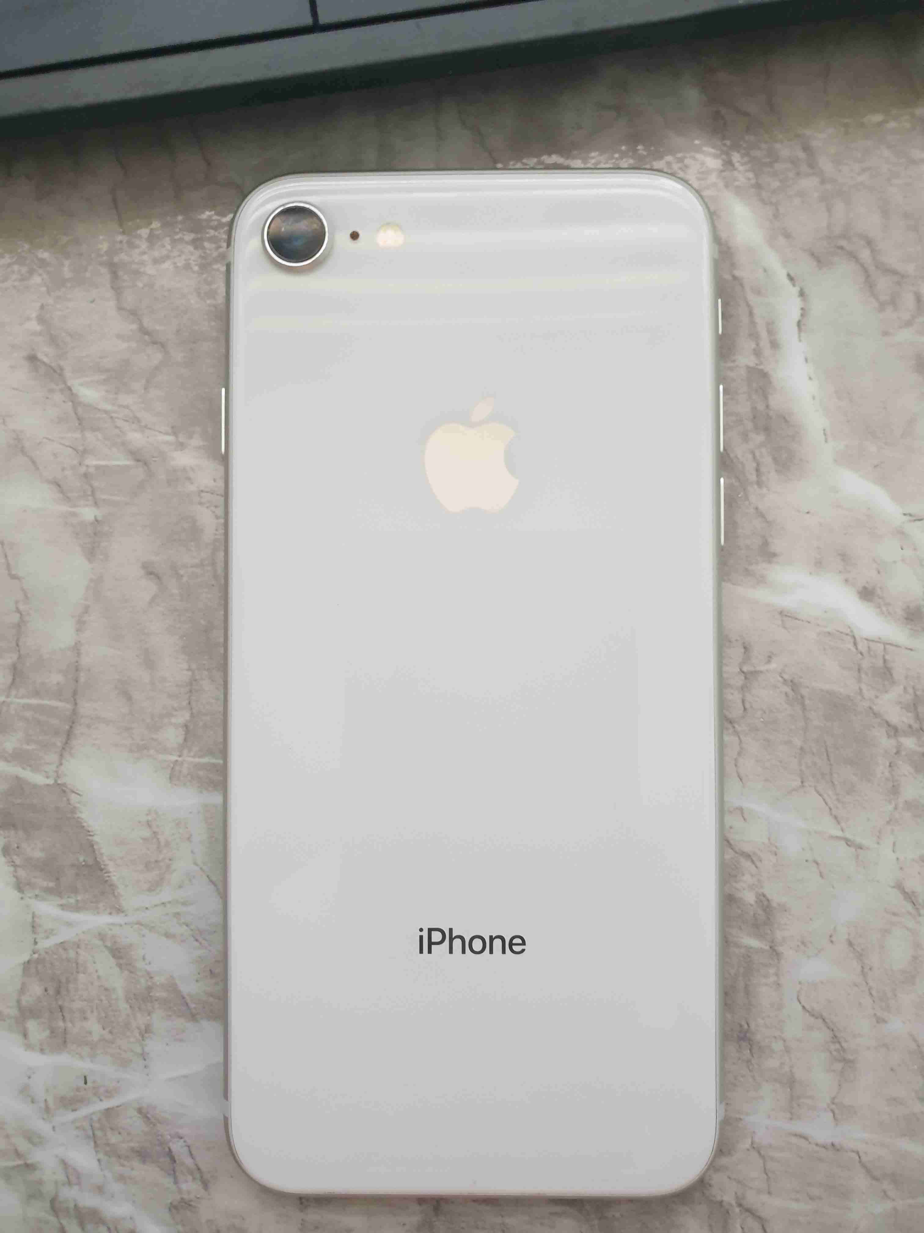 iPhone 8 64gb - miniatura 4