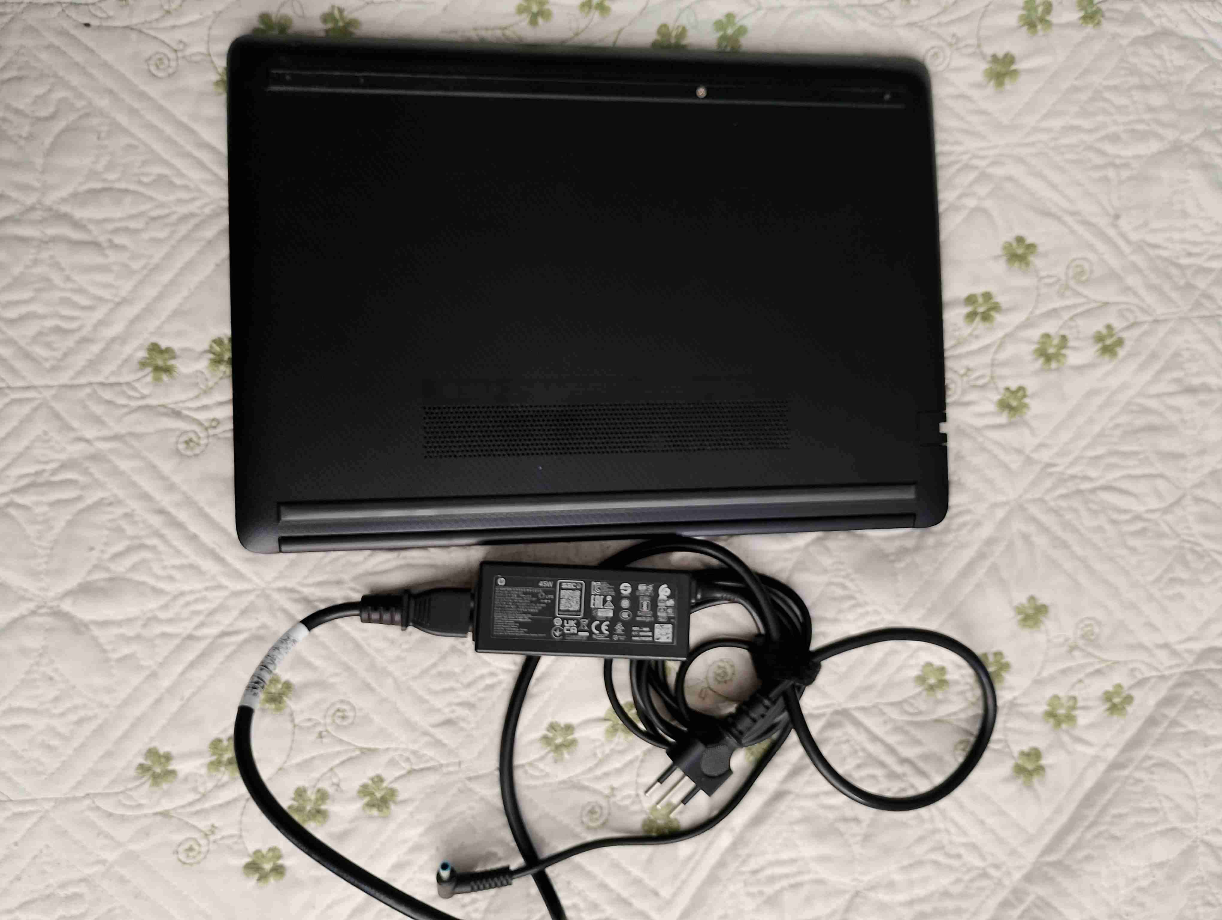 Notebook HP negro 14 pulgadas - miniatura 4