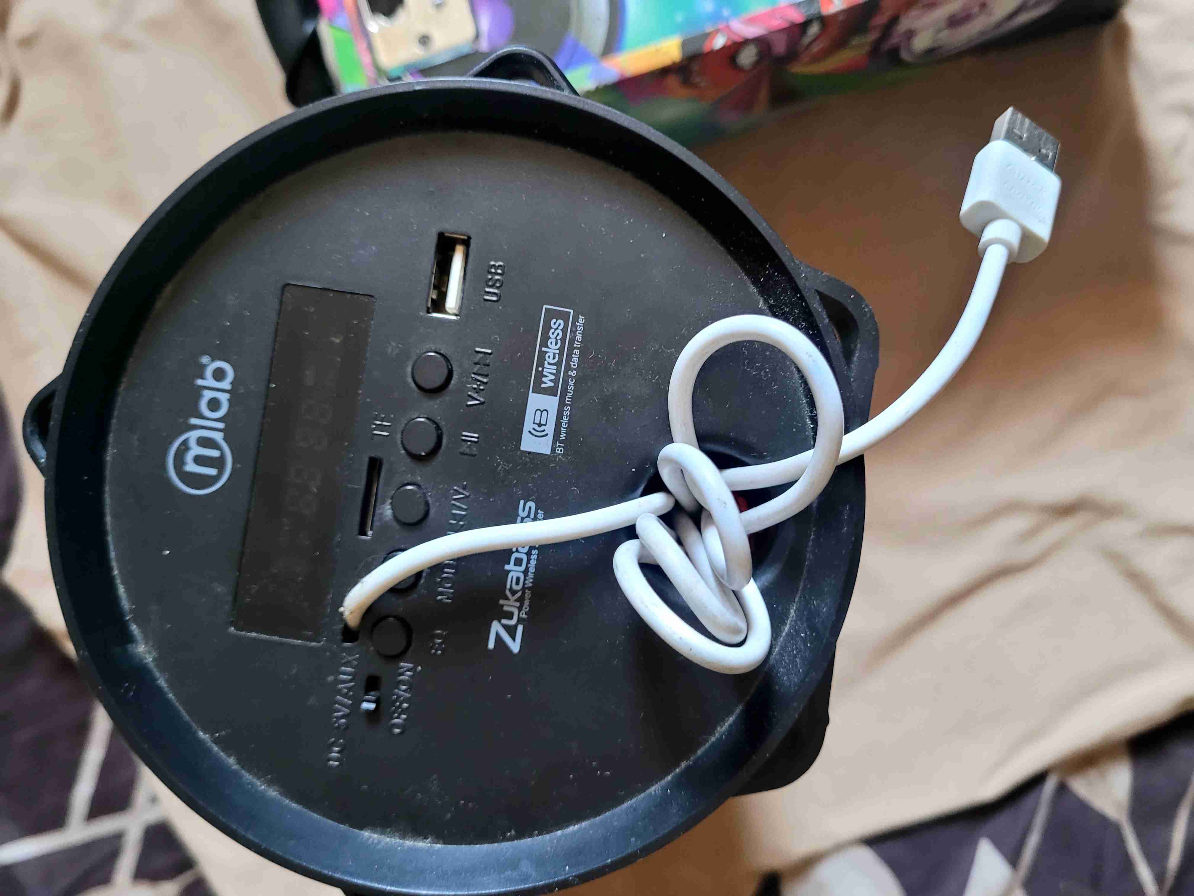 Parlantes portátiles con diseño colorido - miniatura 3