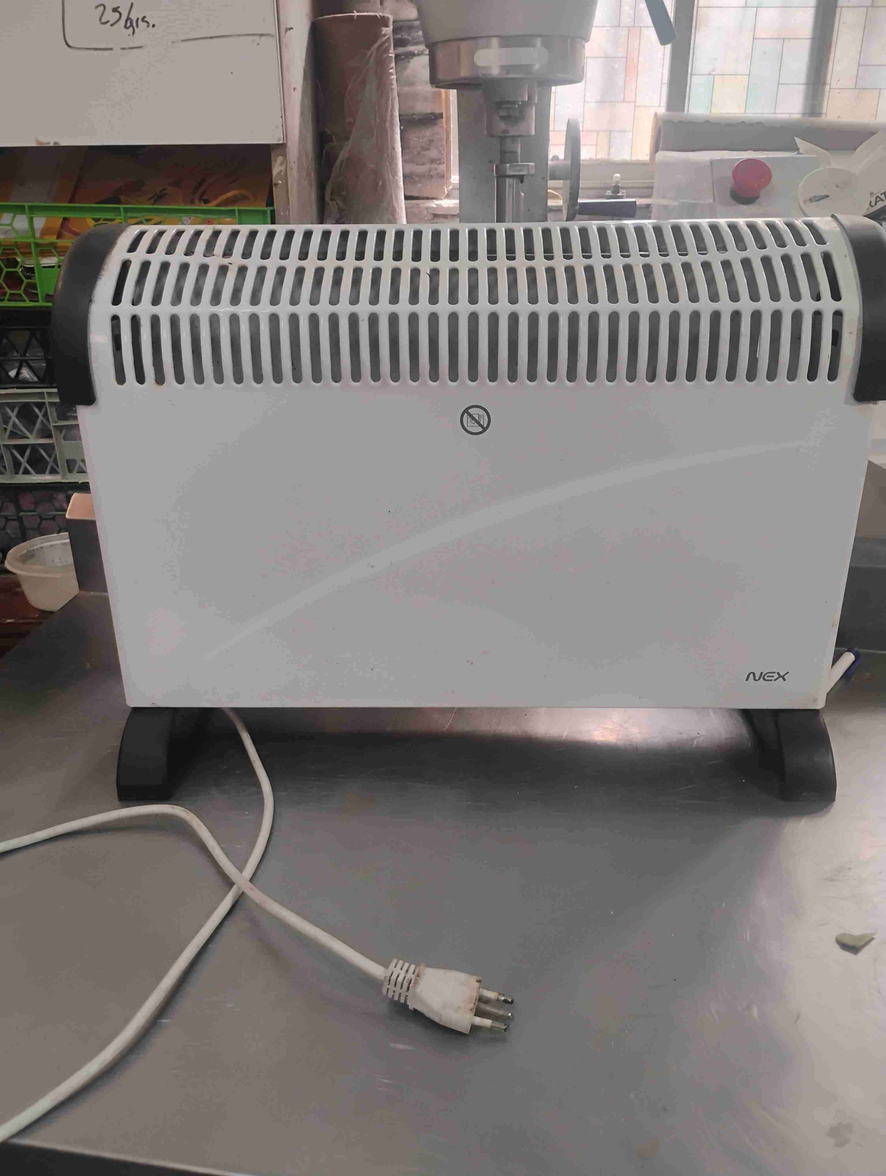 Estufa eléctrica Nex blanca