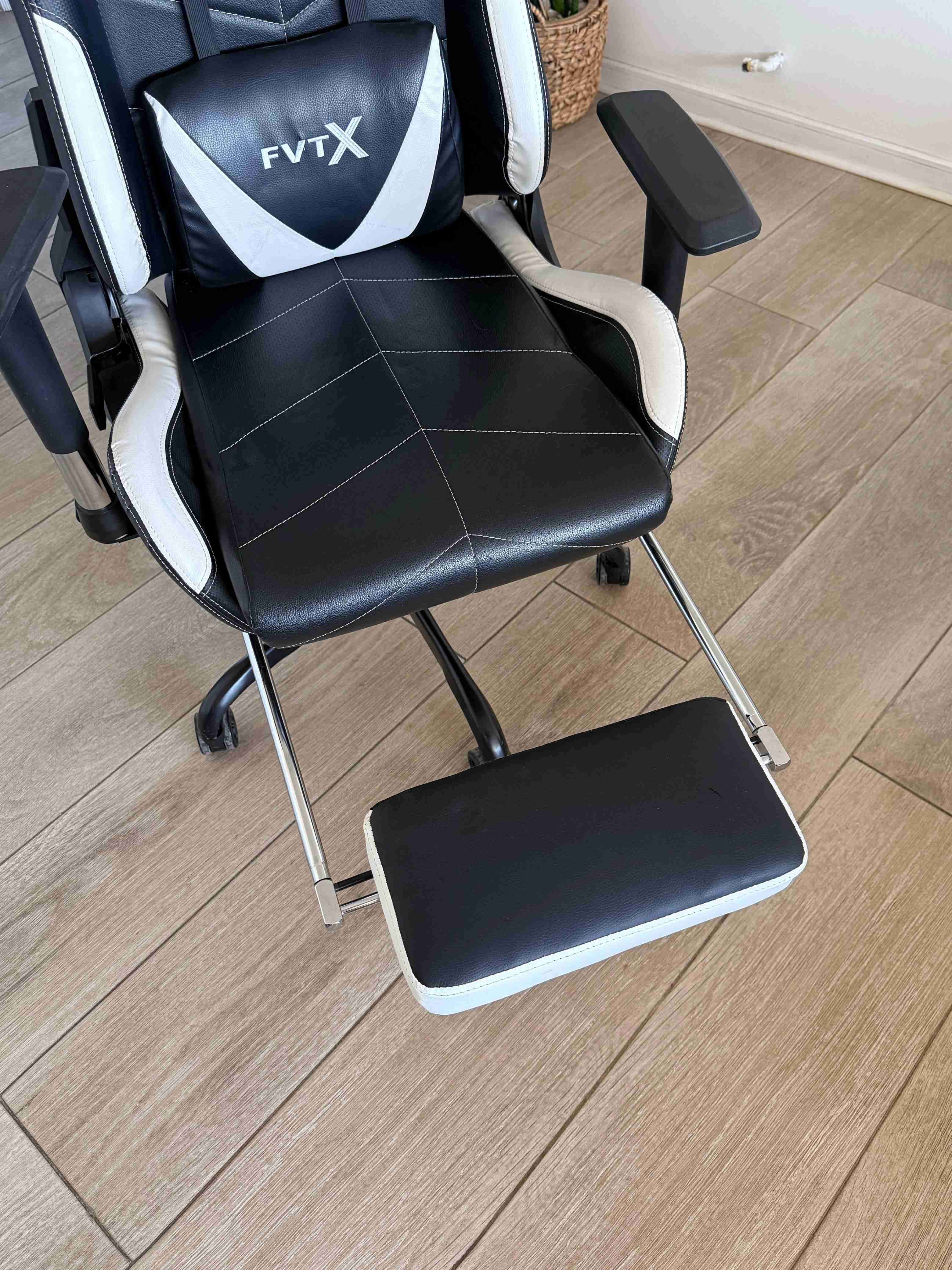 Silla gamer FVT X blanca y negra - miniatura 4