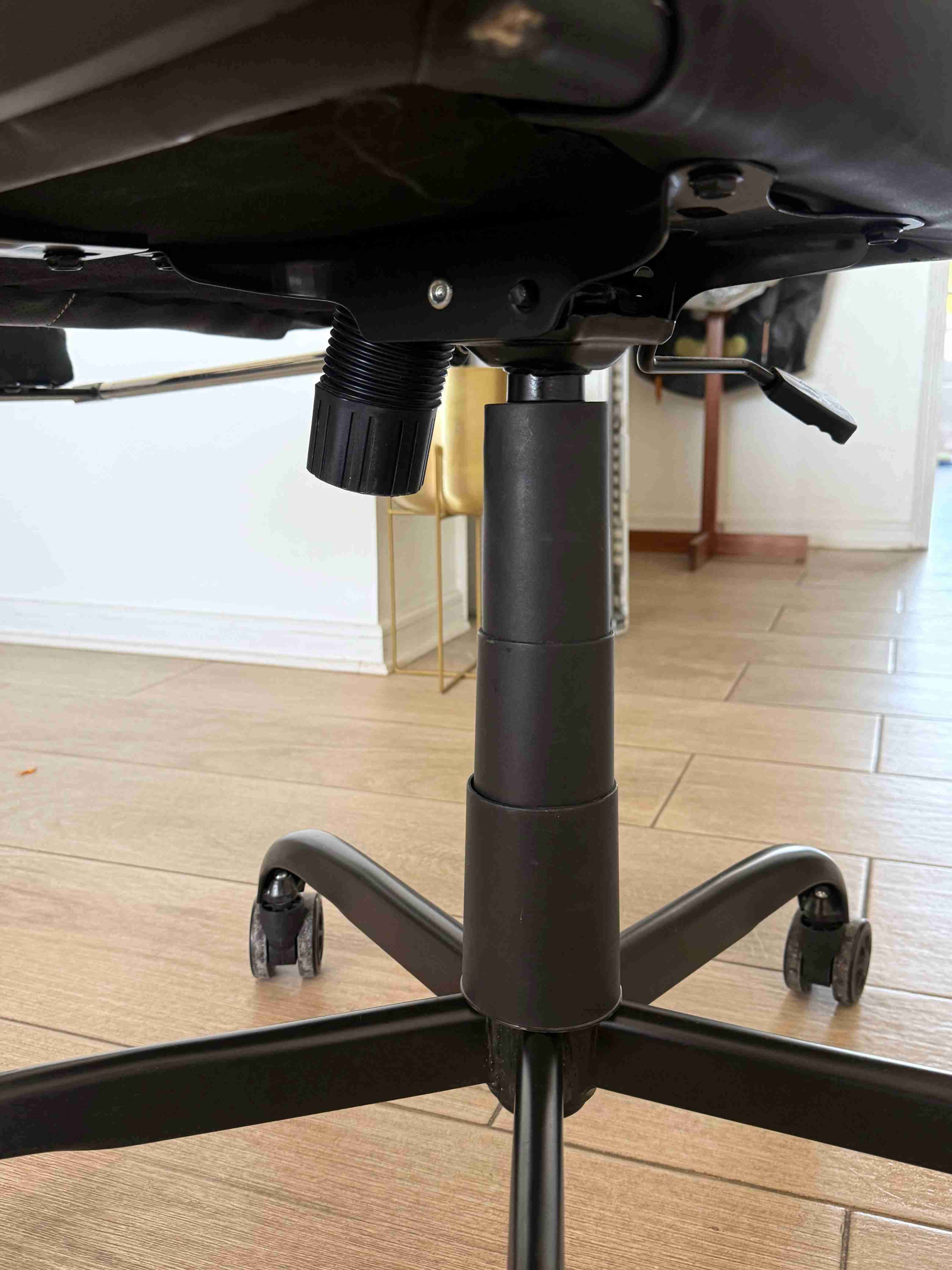 Silla gamer FVT X blanca y negra - miniatura 6