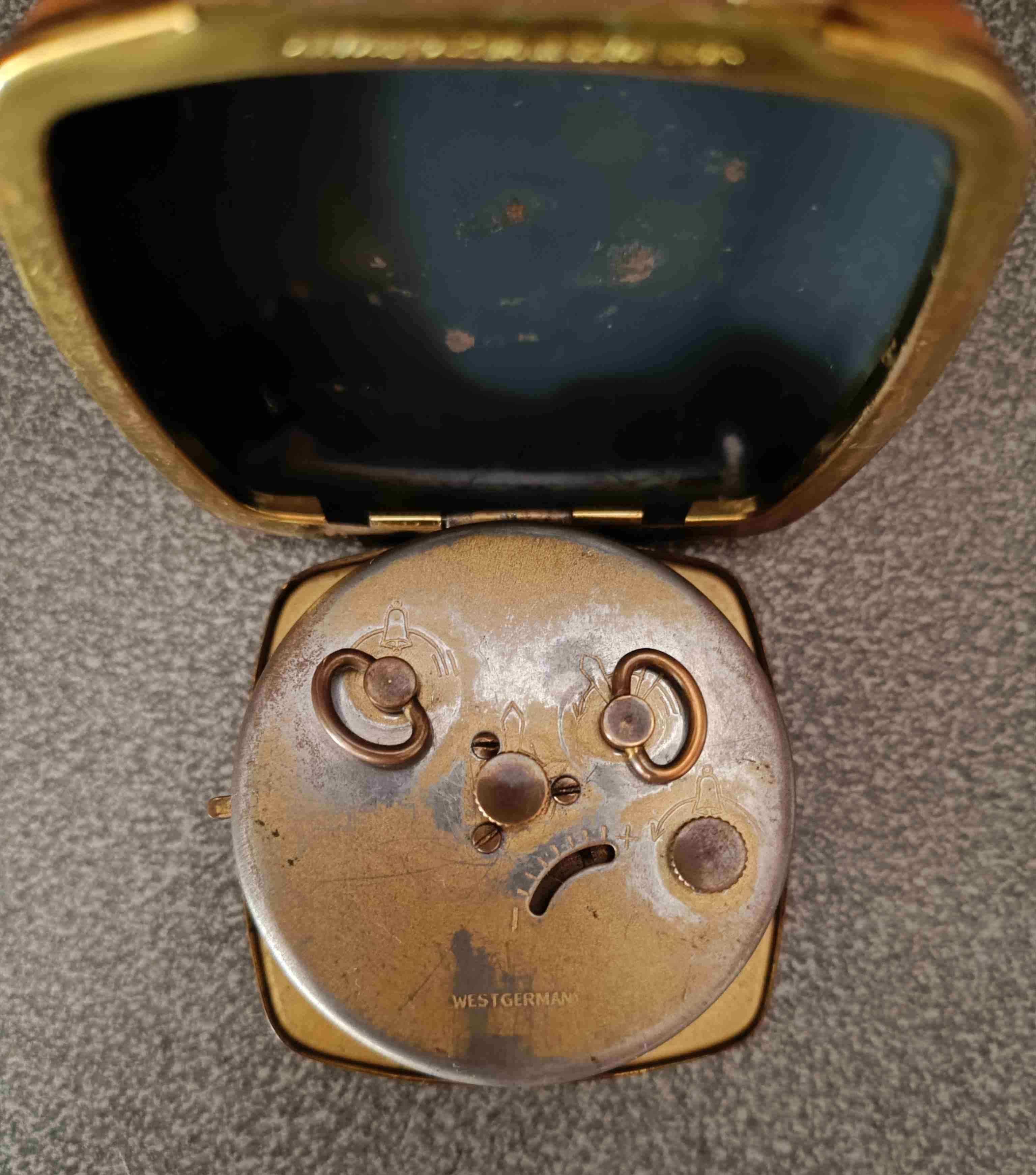 Reloj retro de viaje - miniatura 3